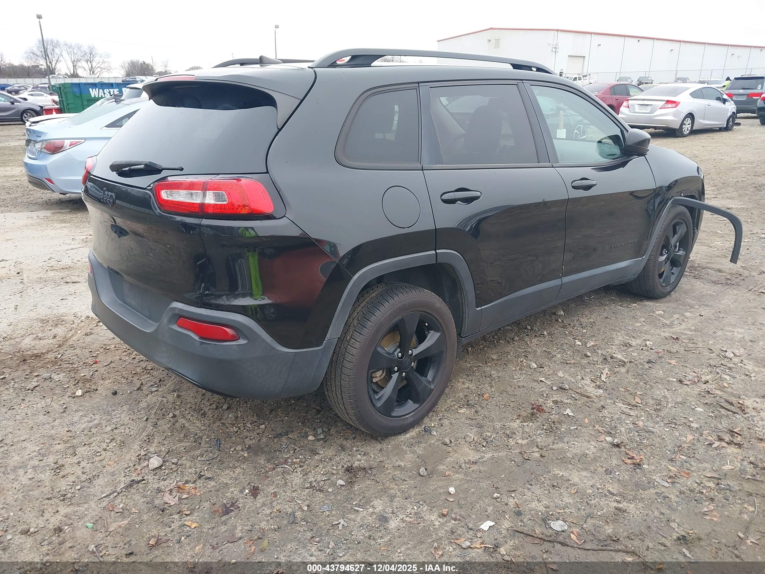 JEEP CHEROKEE image 4