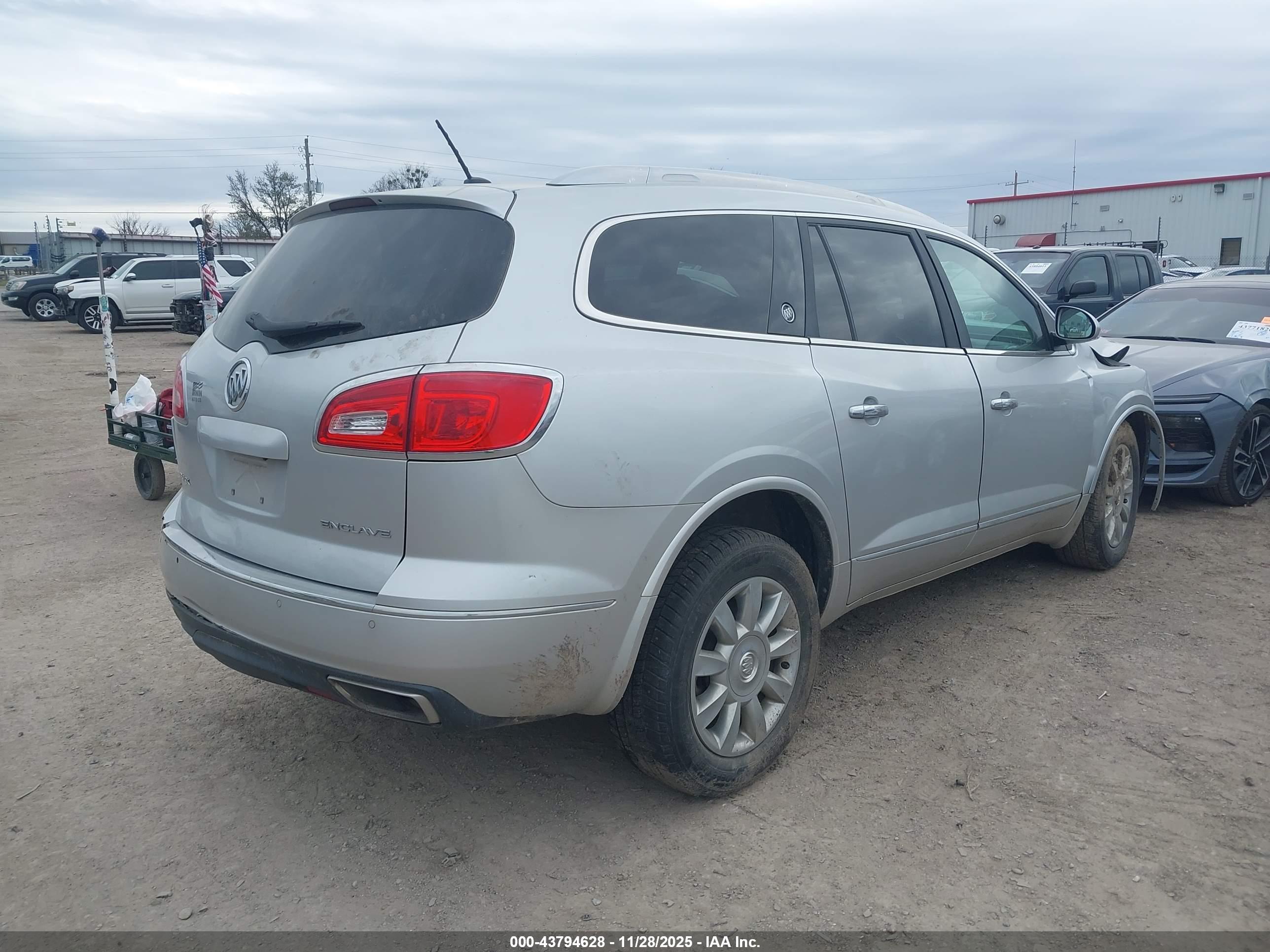 BUICK ENCLAVE image 4