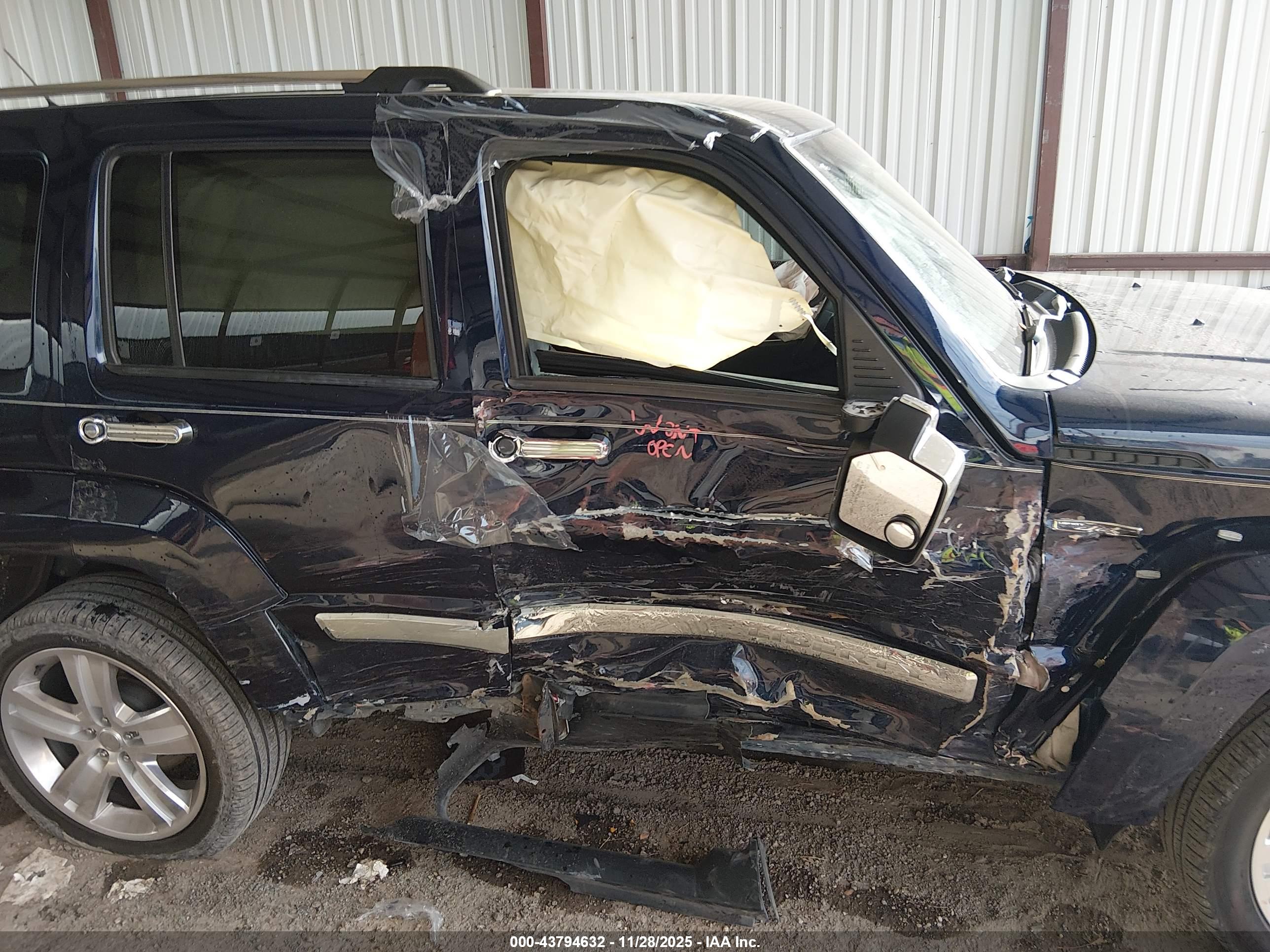 JEEP LIBERTY image 6
