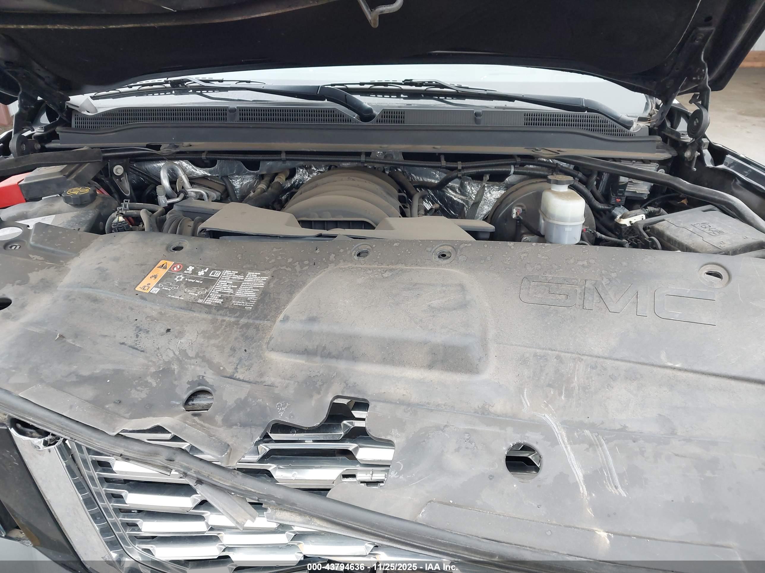 GMC YUKON image 10