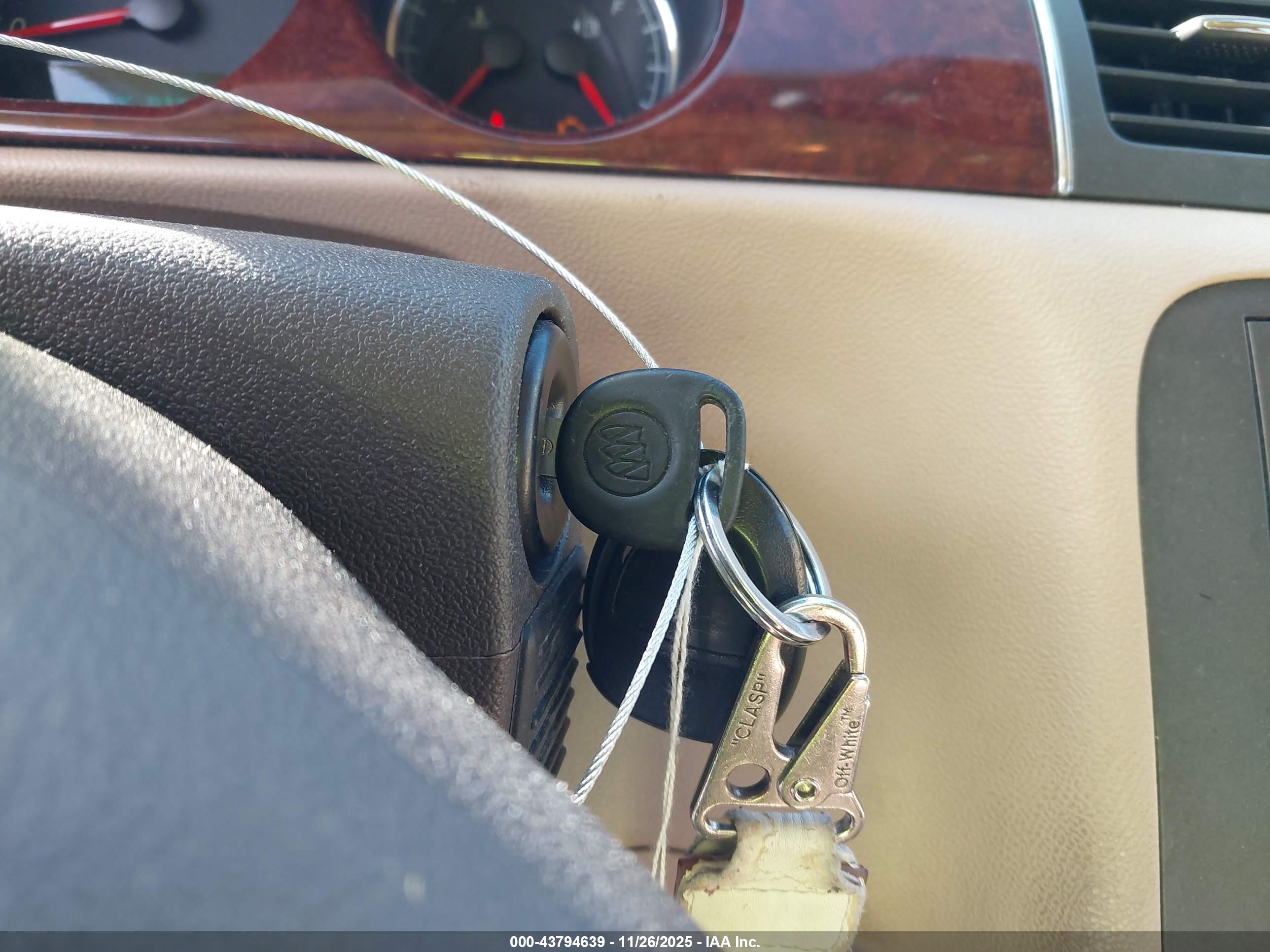 BUICK LUCERNE image 11