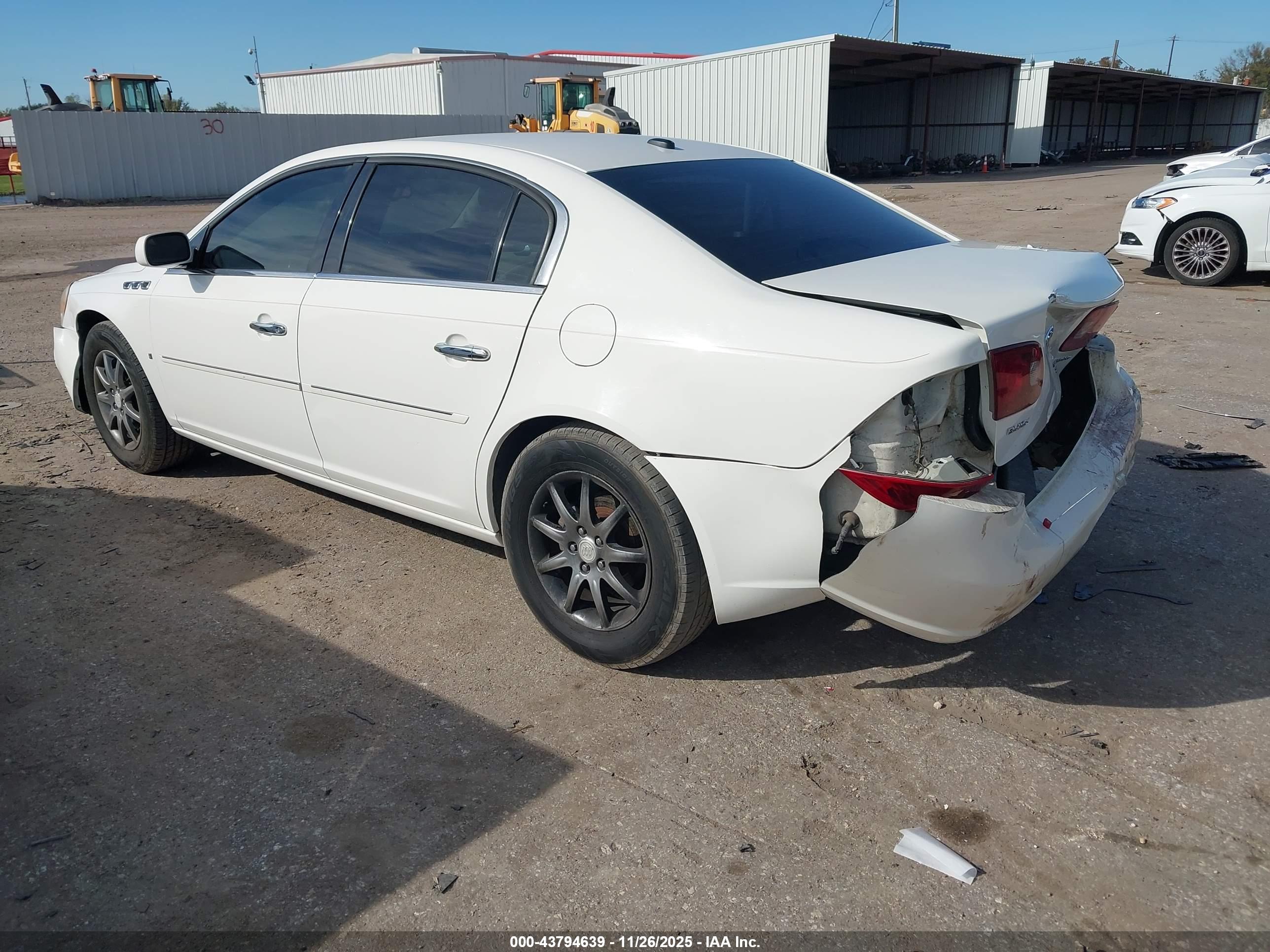 BUICK LUCERNE image 3