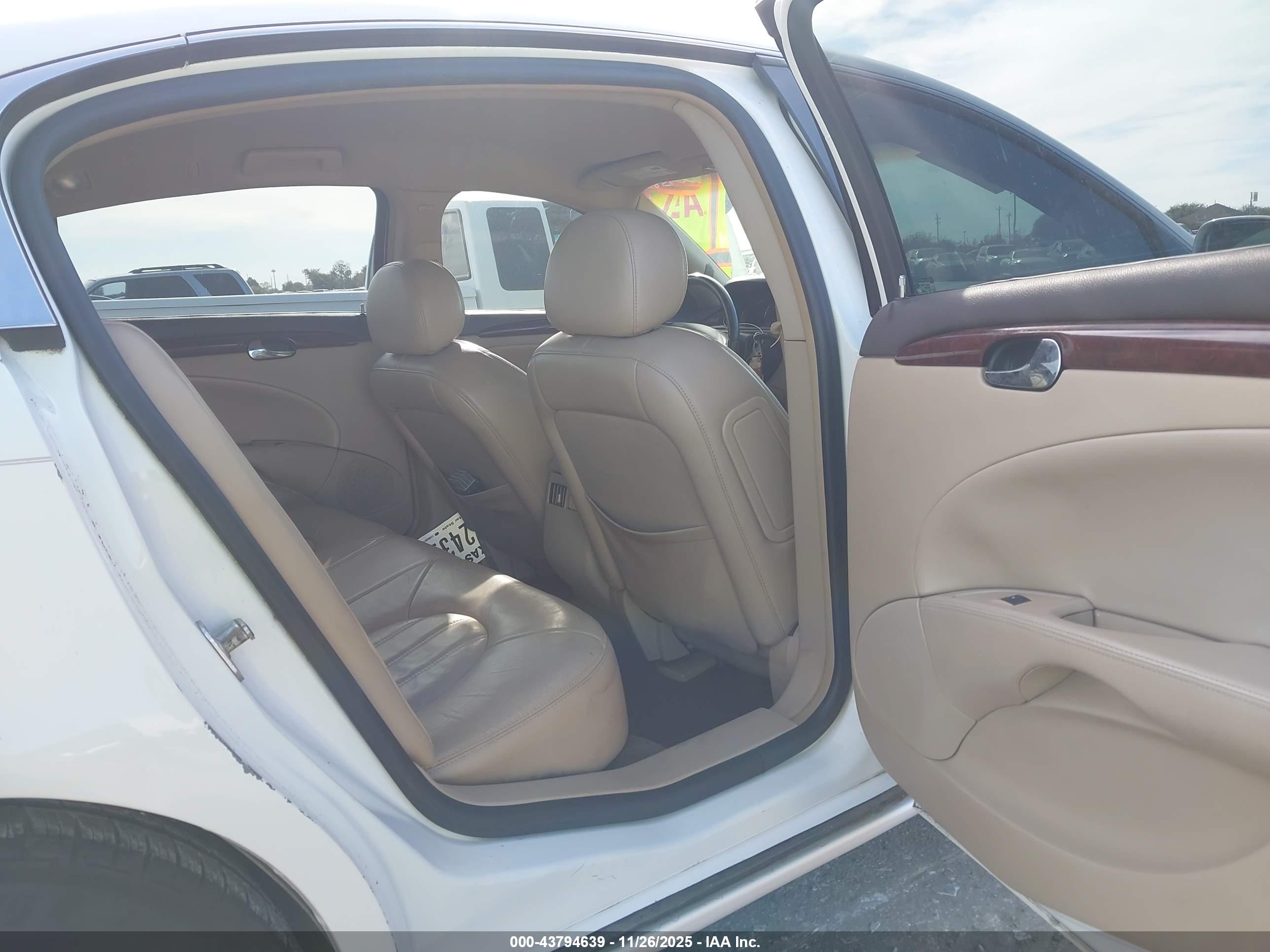 BUICK LUCERNE image 8