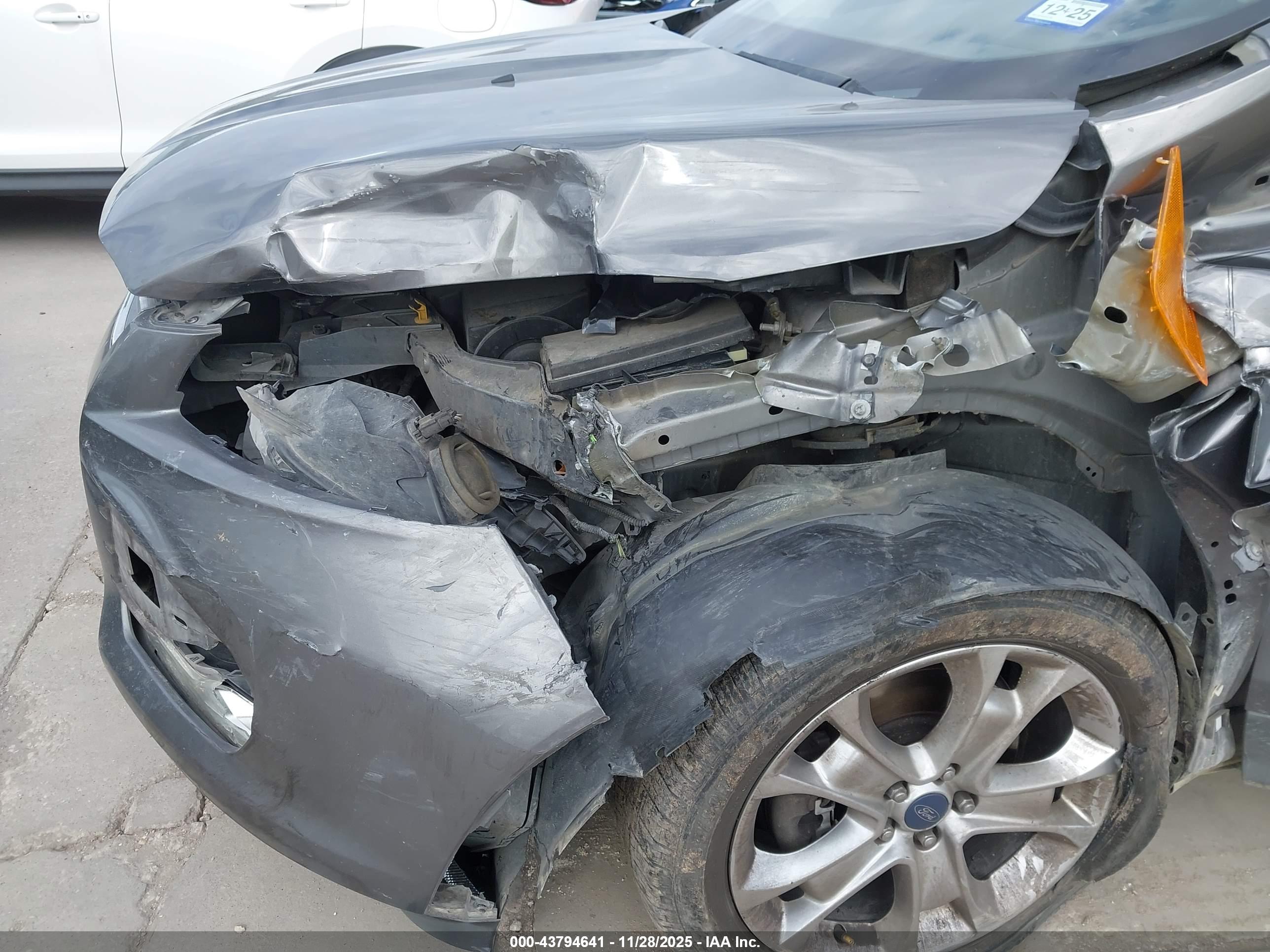 FORD ESCAPE image 6