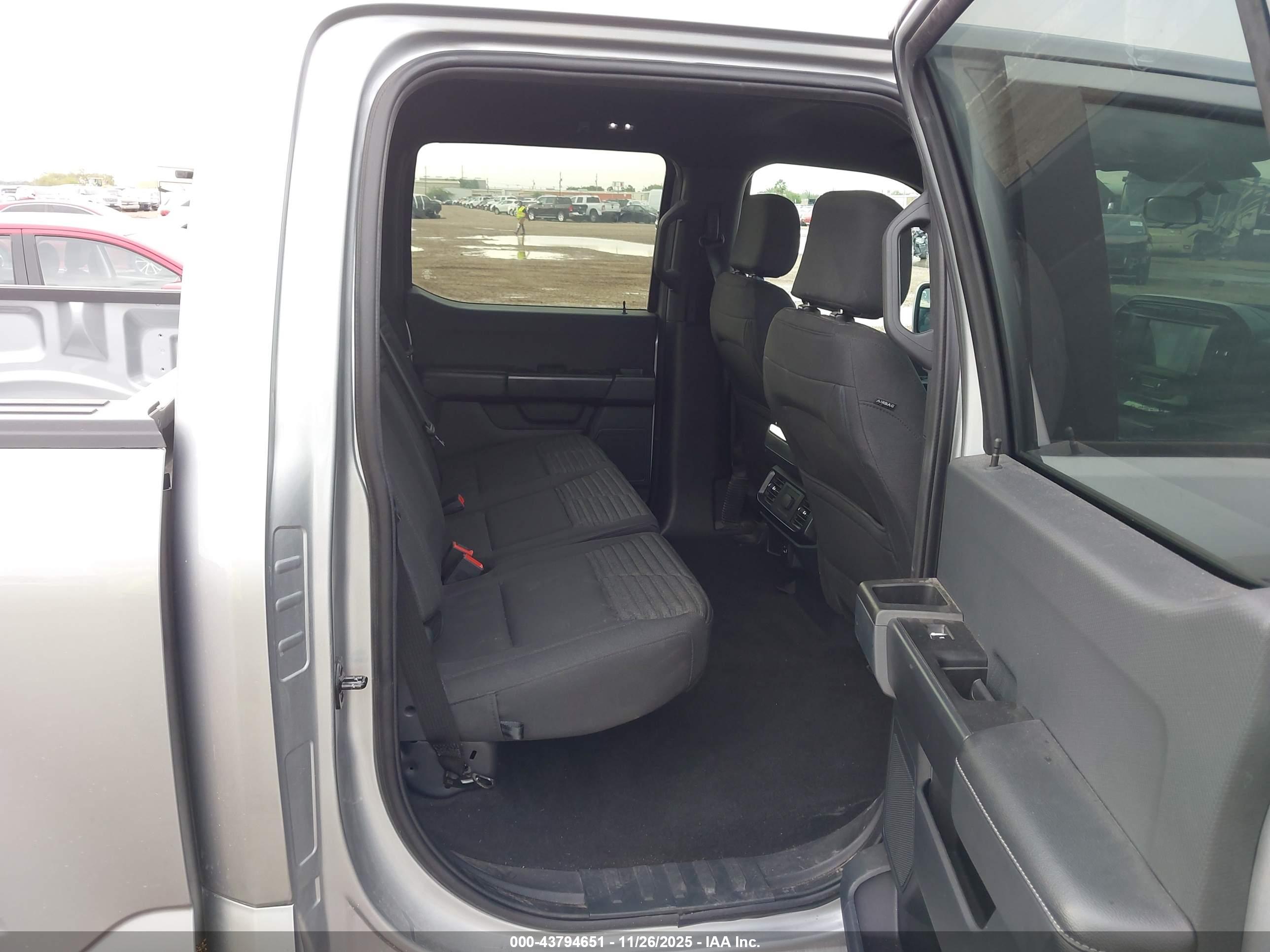 FORD F-150 image 8