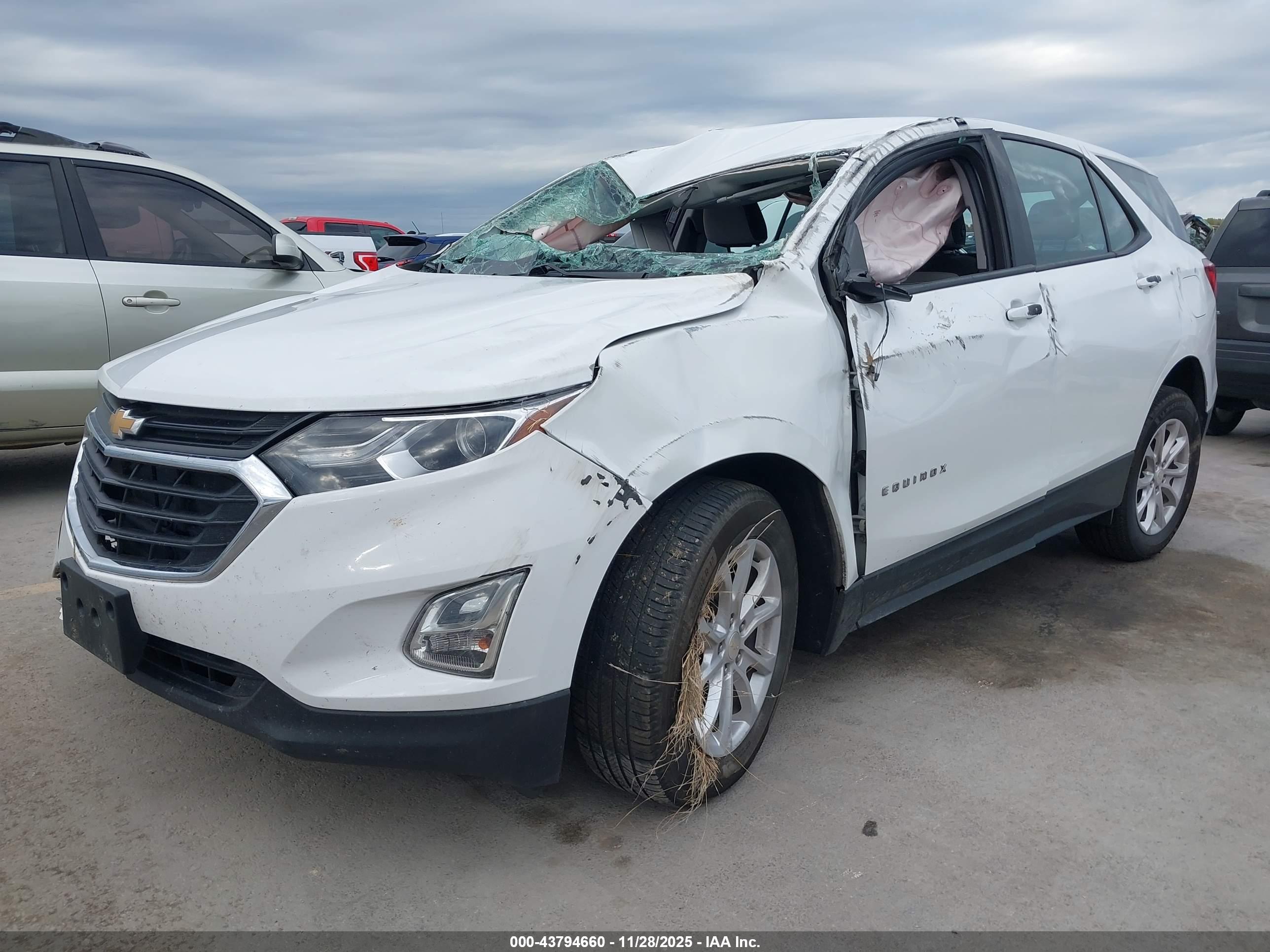CHEVROLET EQUINOX image 2