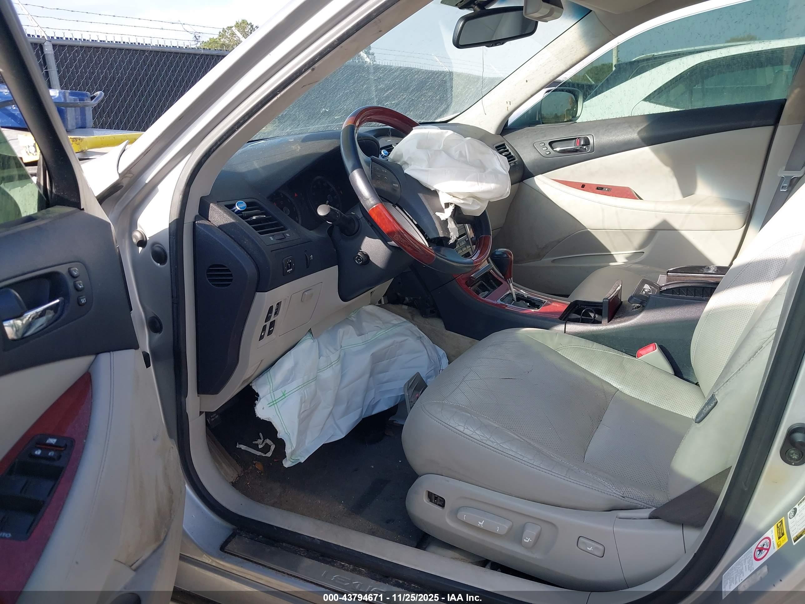 LEXUS ES image 5