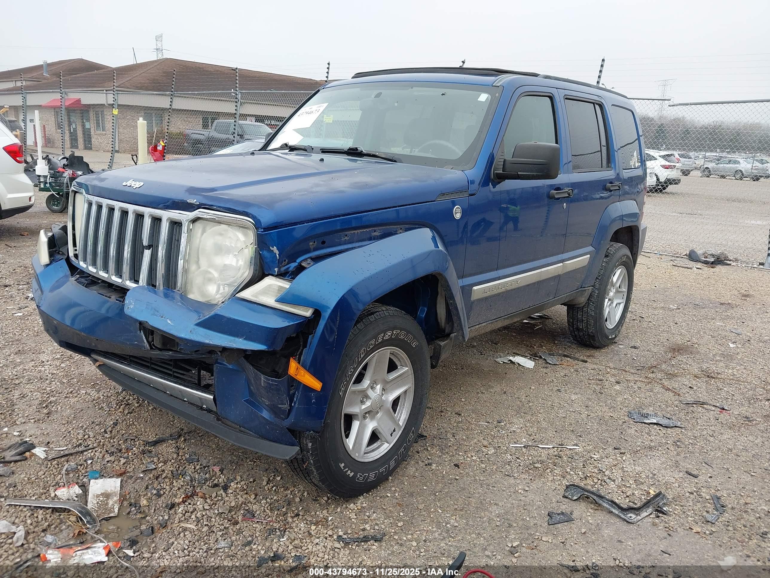 JEEP LIBERTY image 2