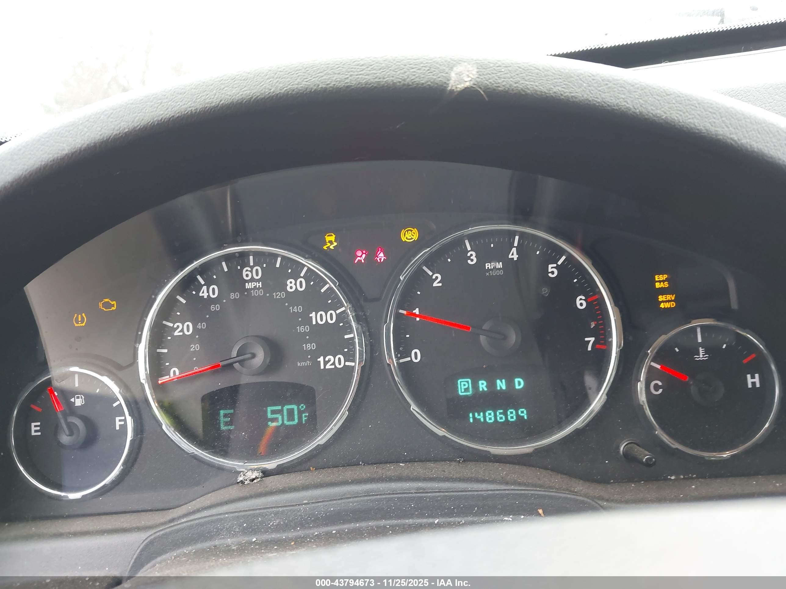 JEEP LIBERTY image 7