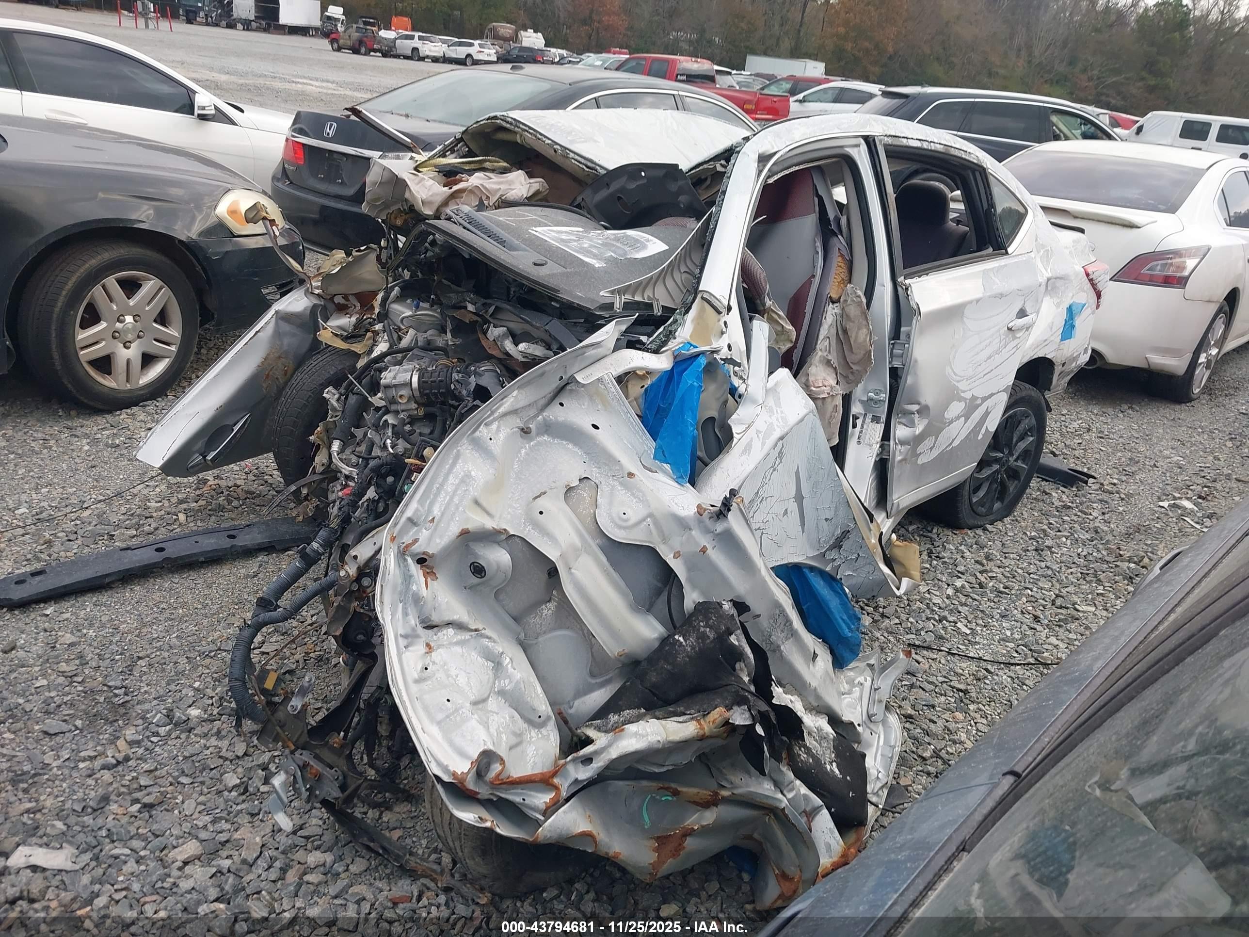 NISSAN SENTRA image 2