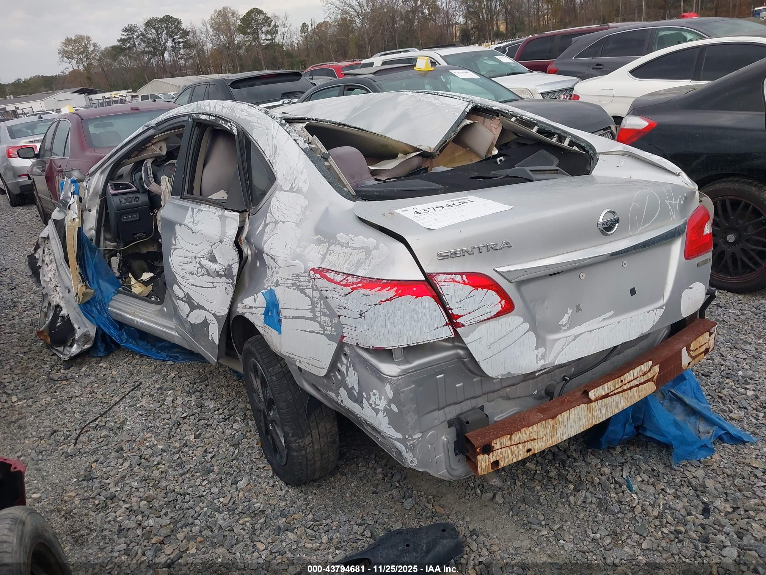 NISSAN SENTRA image 3