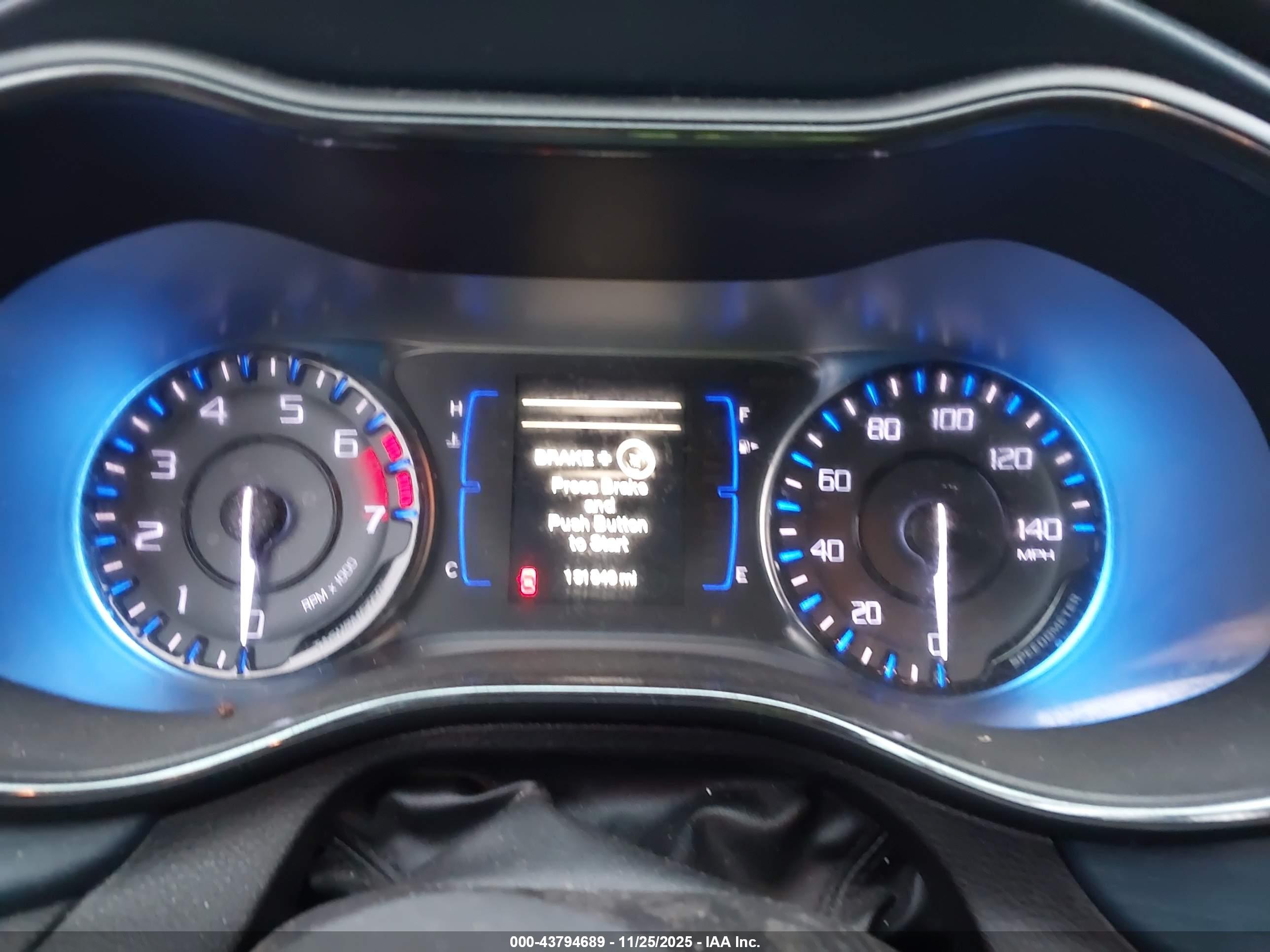 CHRYSLER 200 image 7