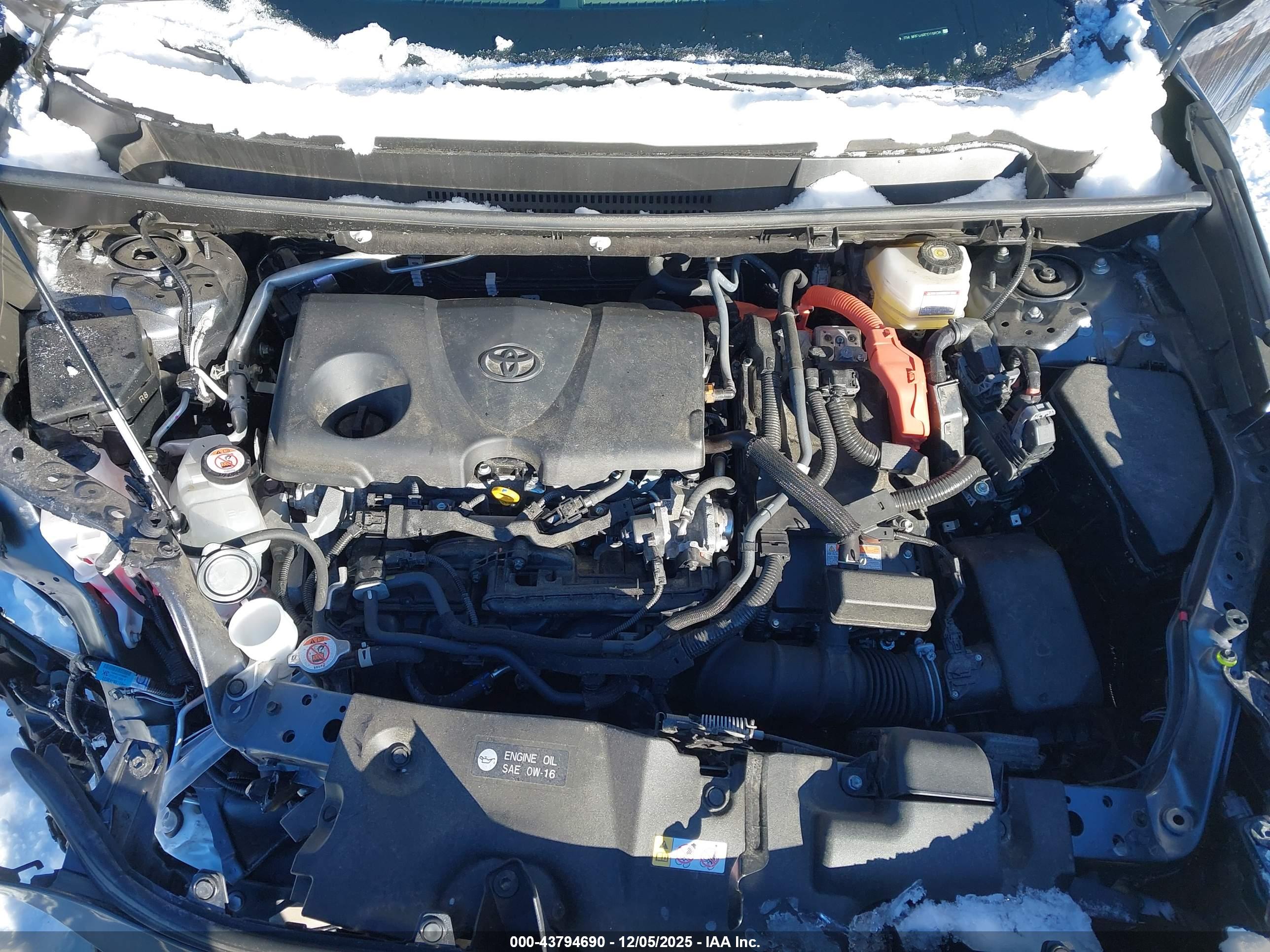 TOYOTA RAV4 image 10