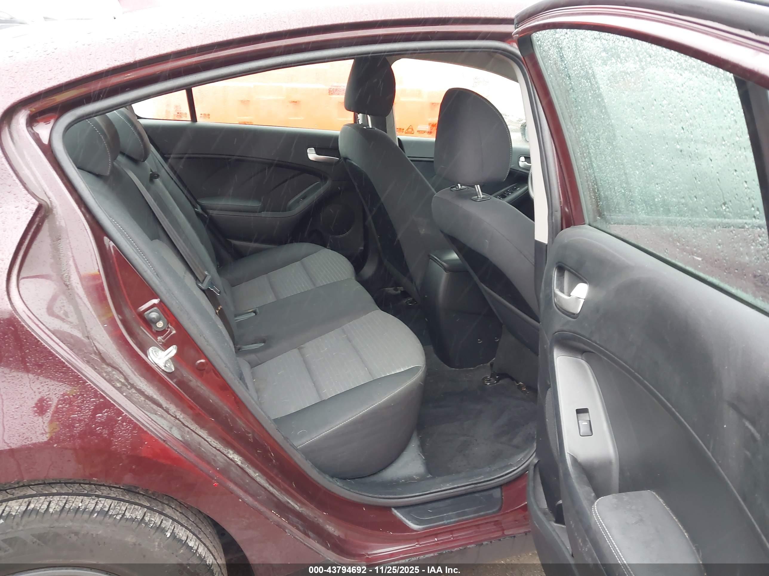 KIA FORTE image 8