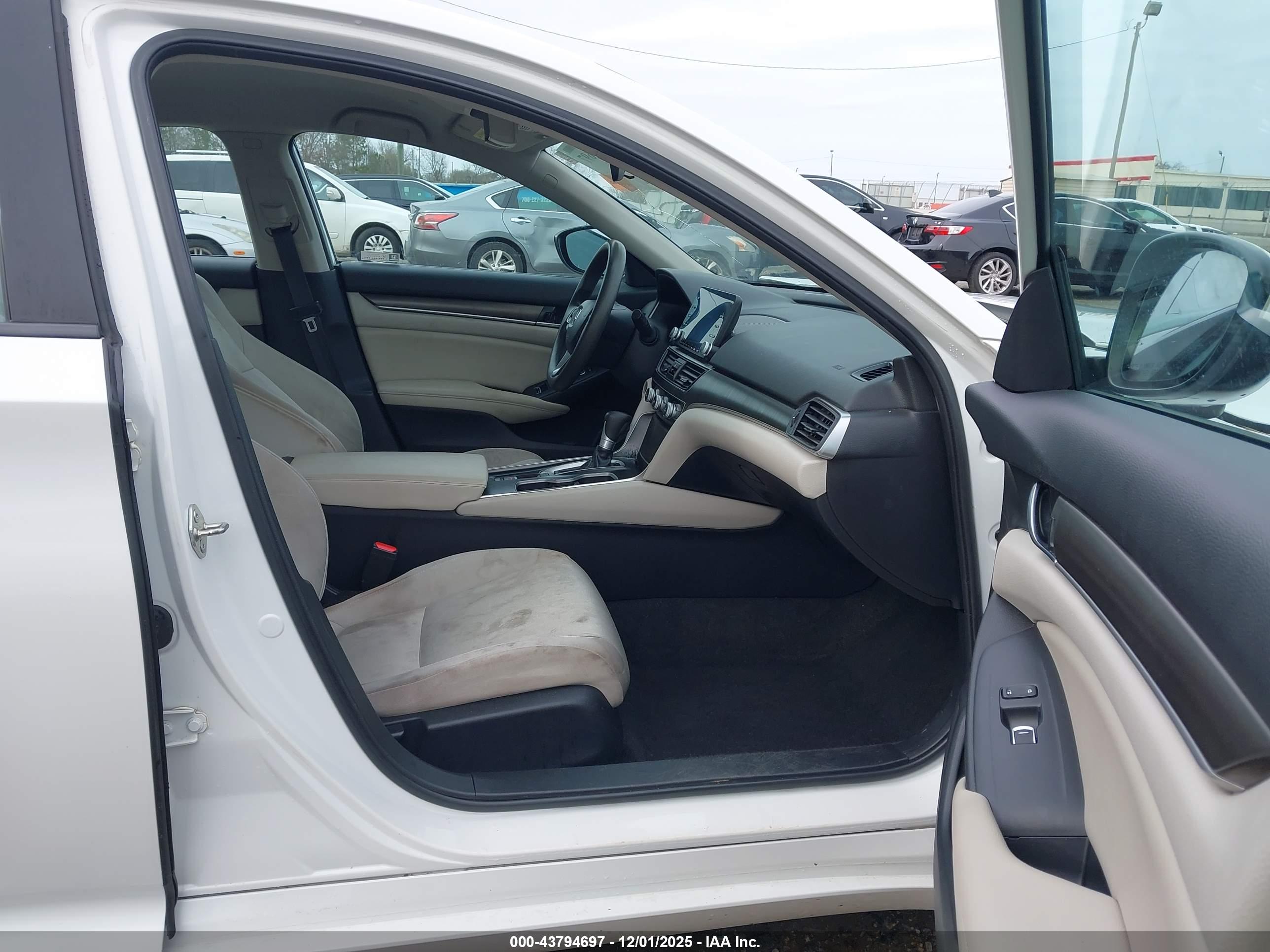HONDA ACCORD image 5