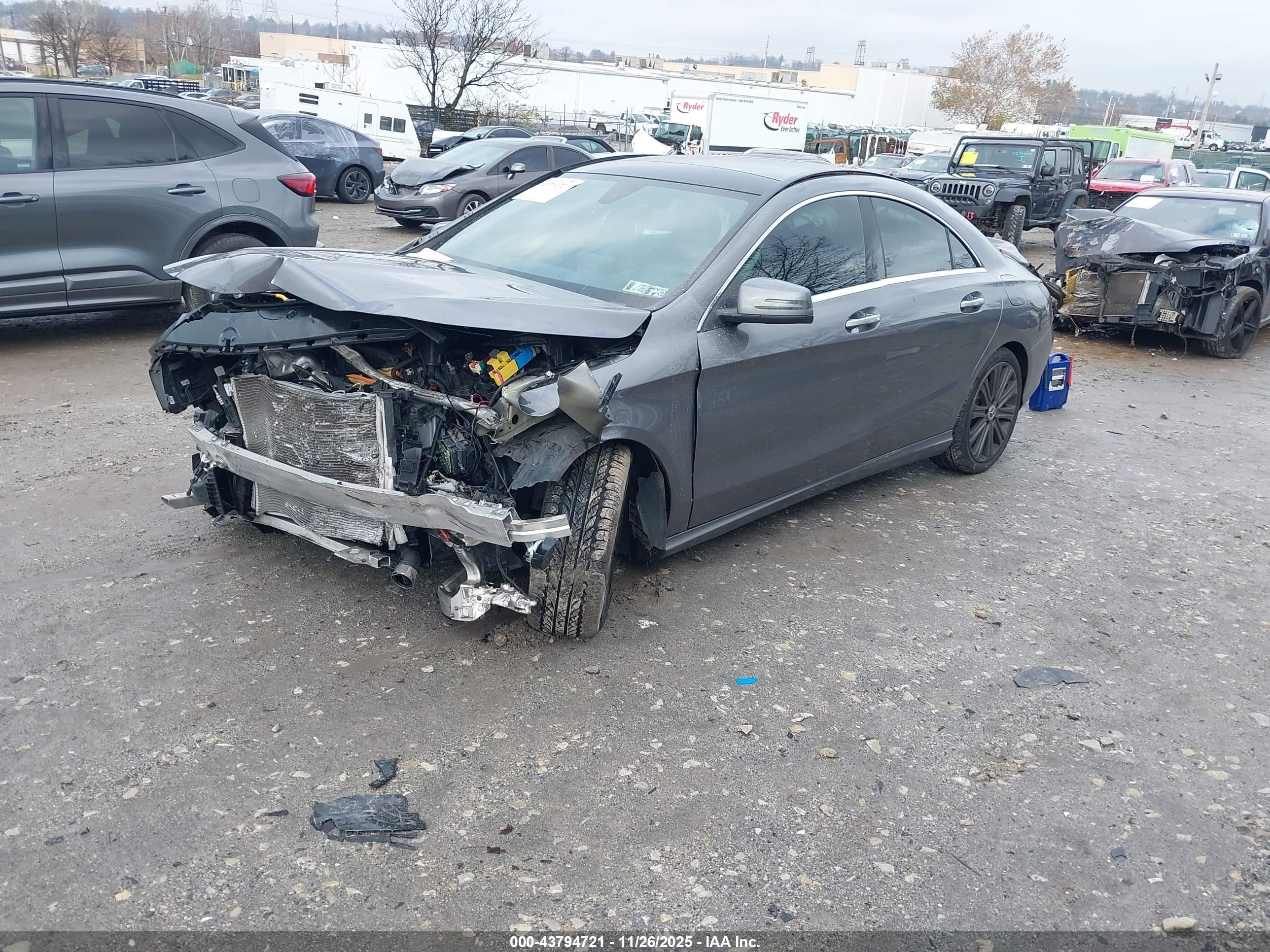 MERCEDES-BENZ CLA image 2