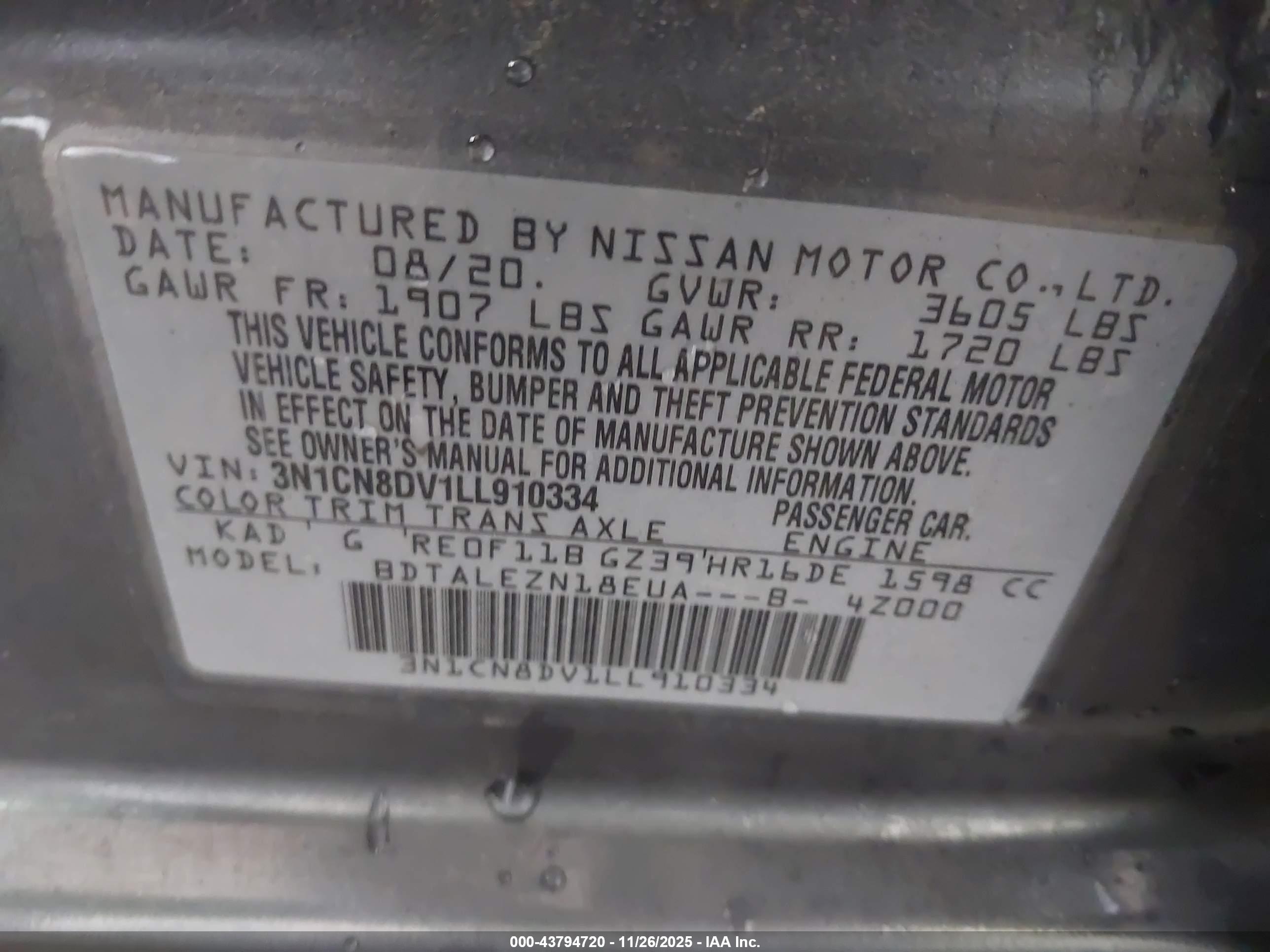 NISSAN VERSA image 9