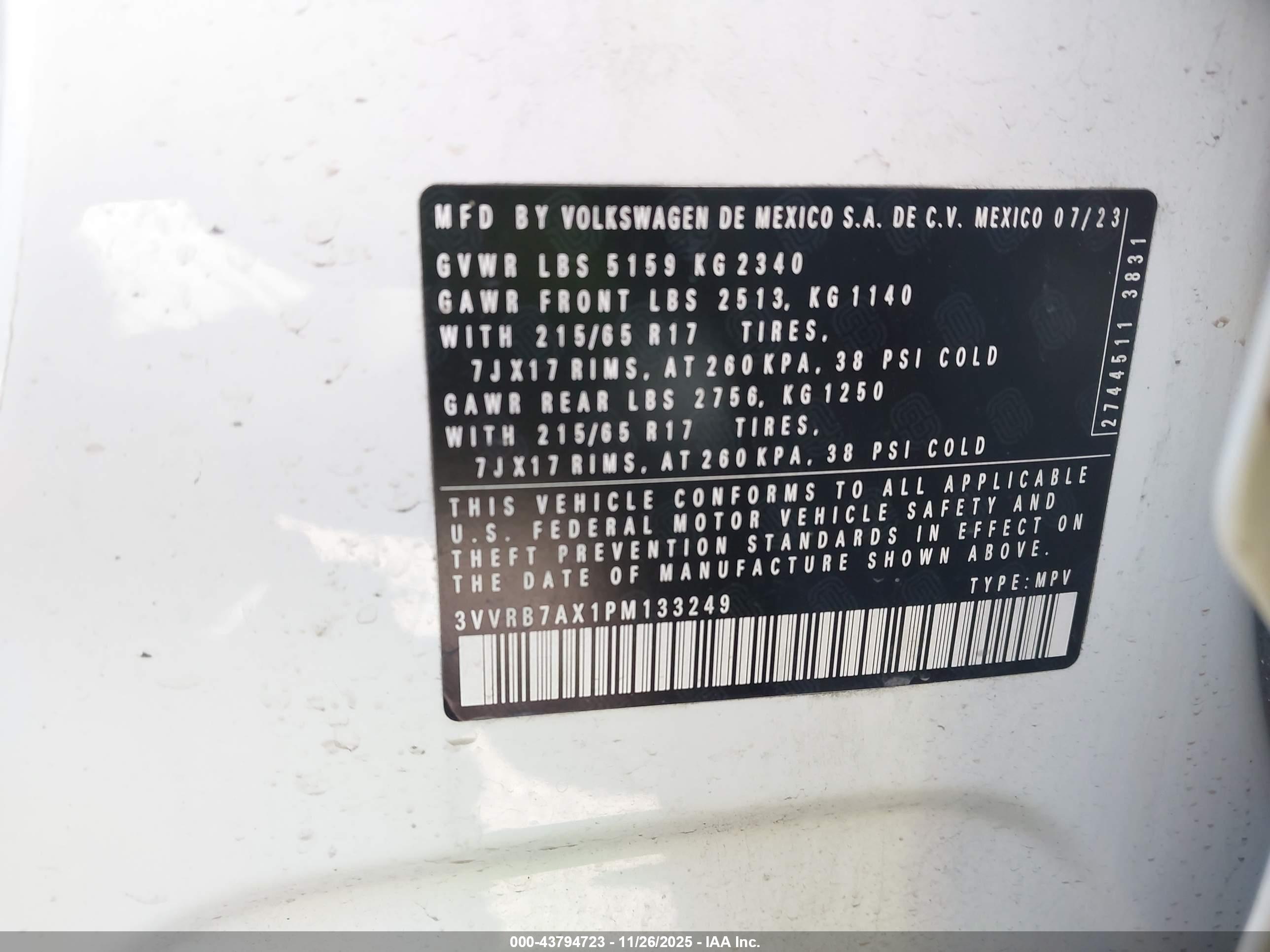 VOLKSWAGEN TIGUAN image 9