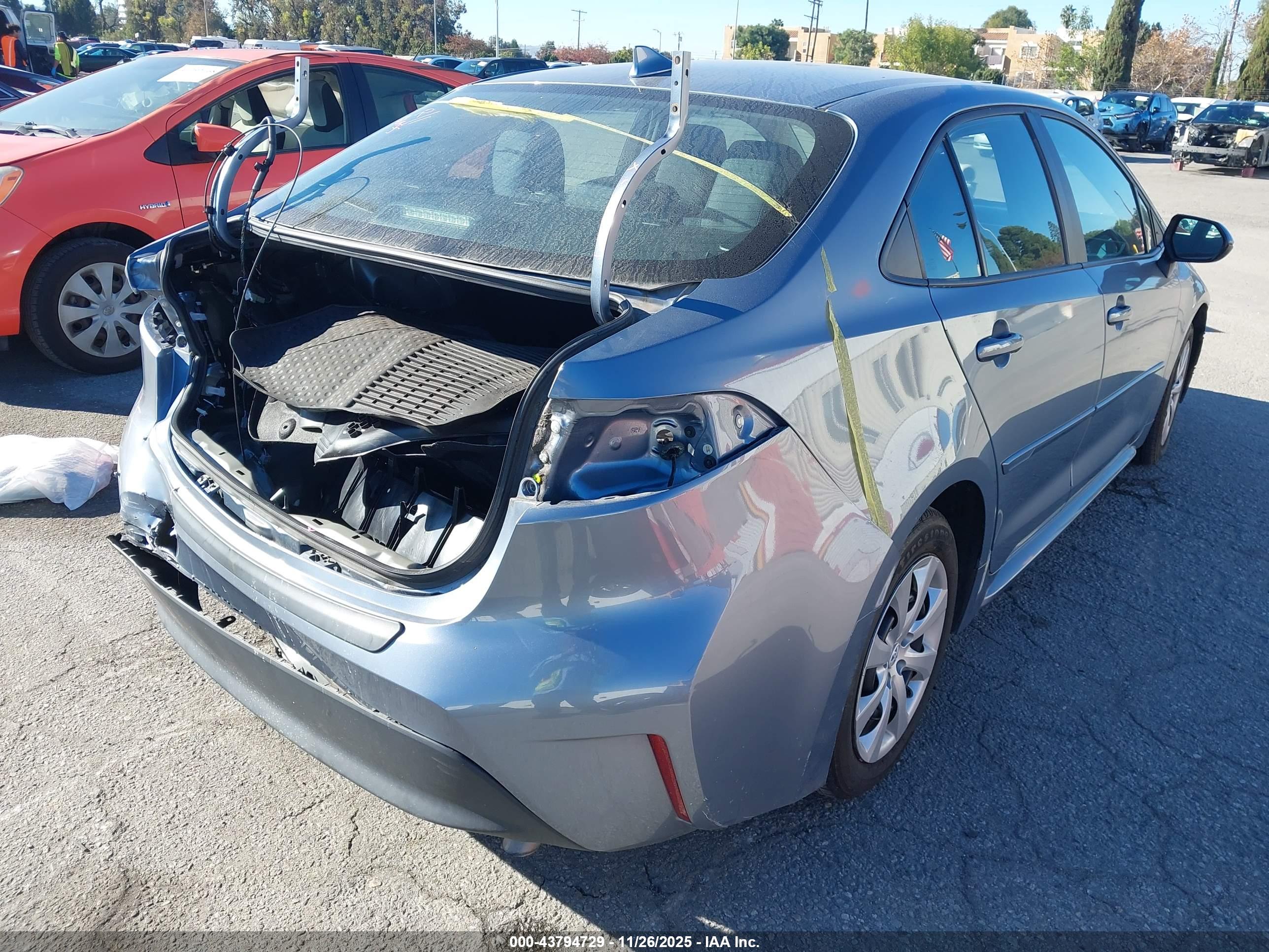 TOYOTA COROLLA image 4