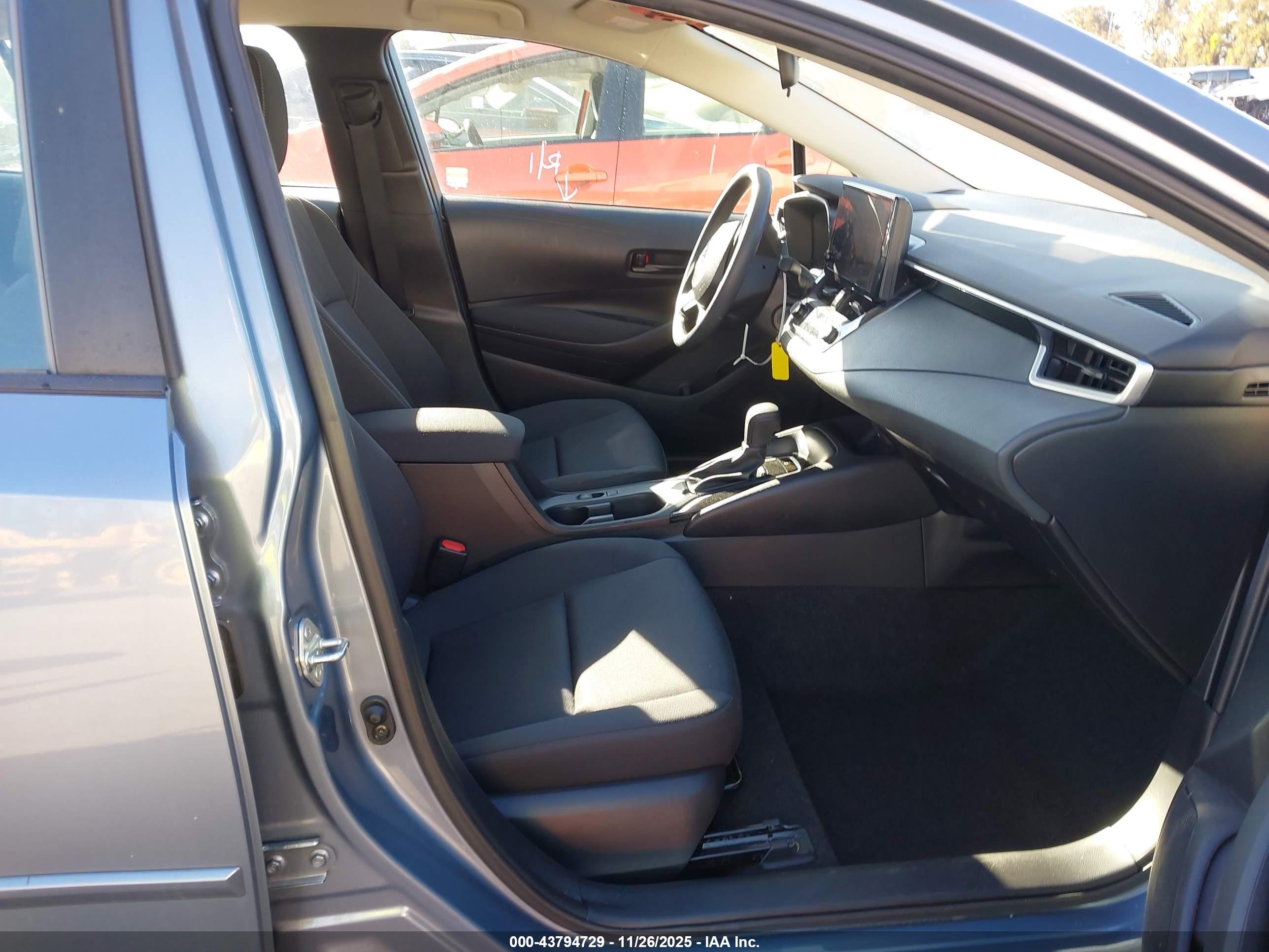TOYOTA COROLLA image 5