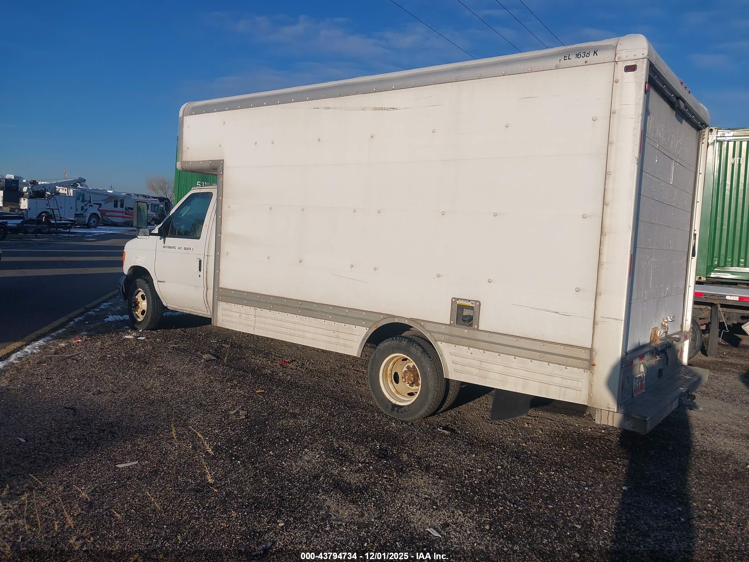 FORD E-450 image 3