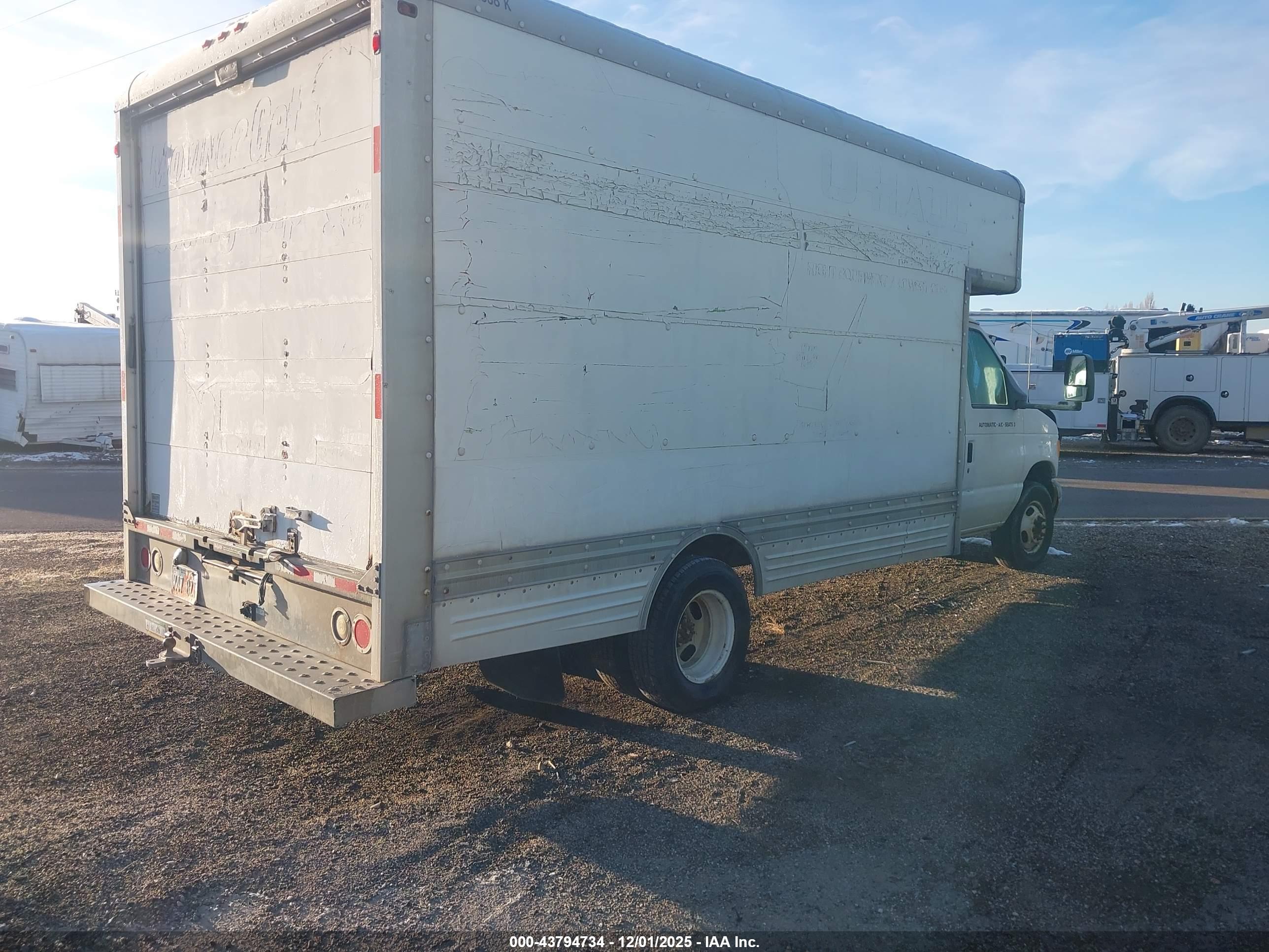 FORD E-450 image 4