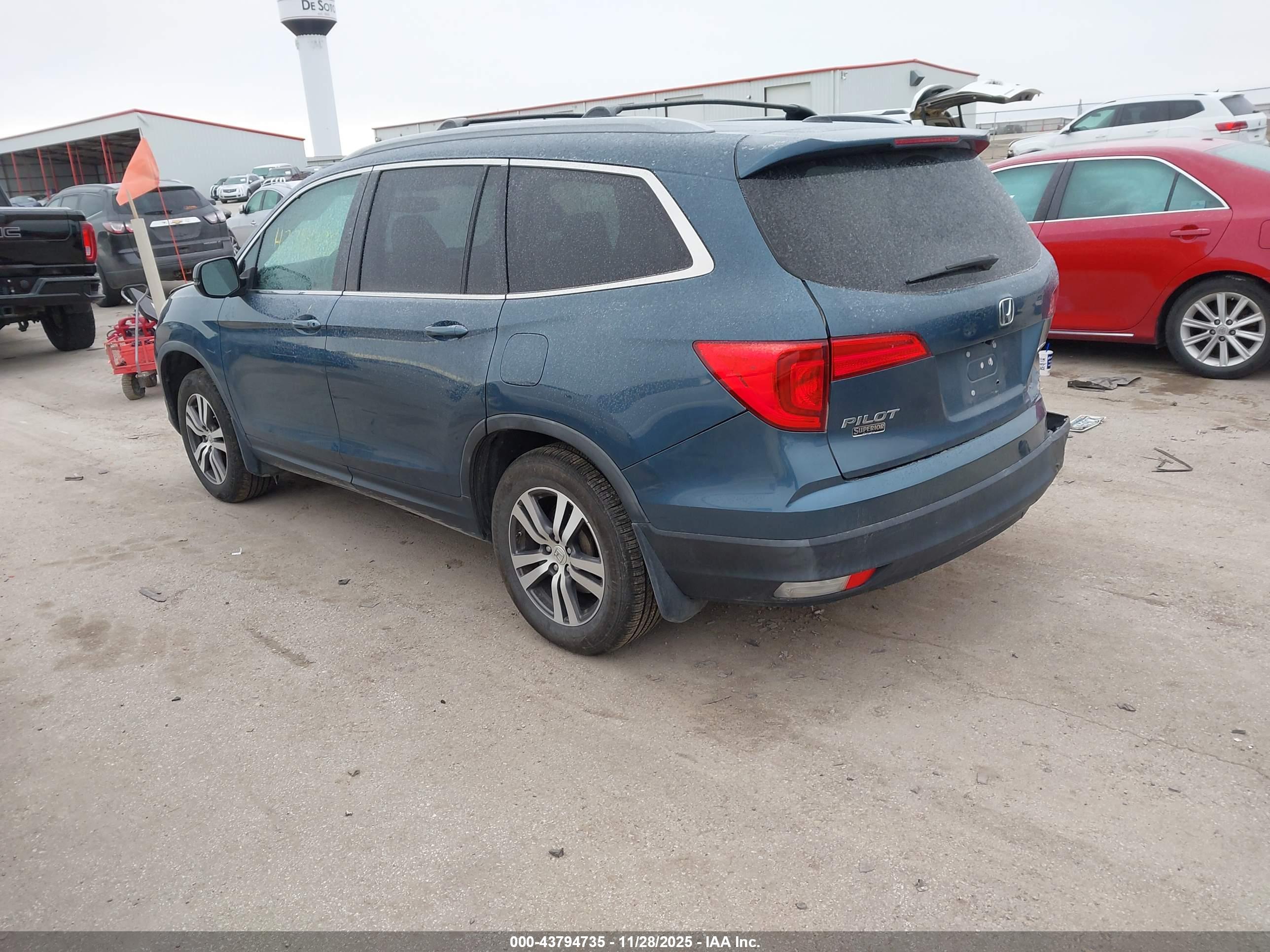 HONDA PILOT image 3