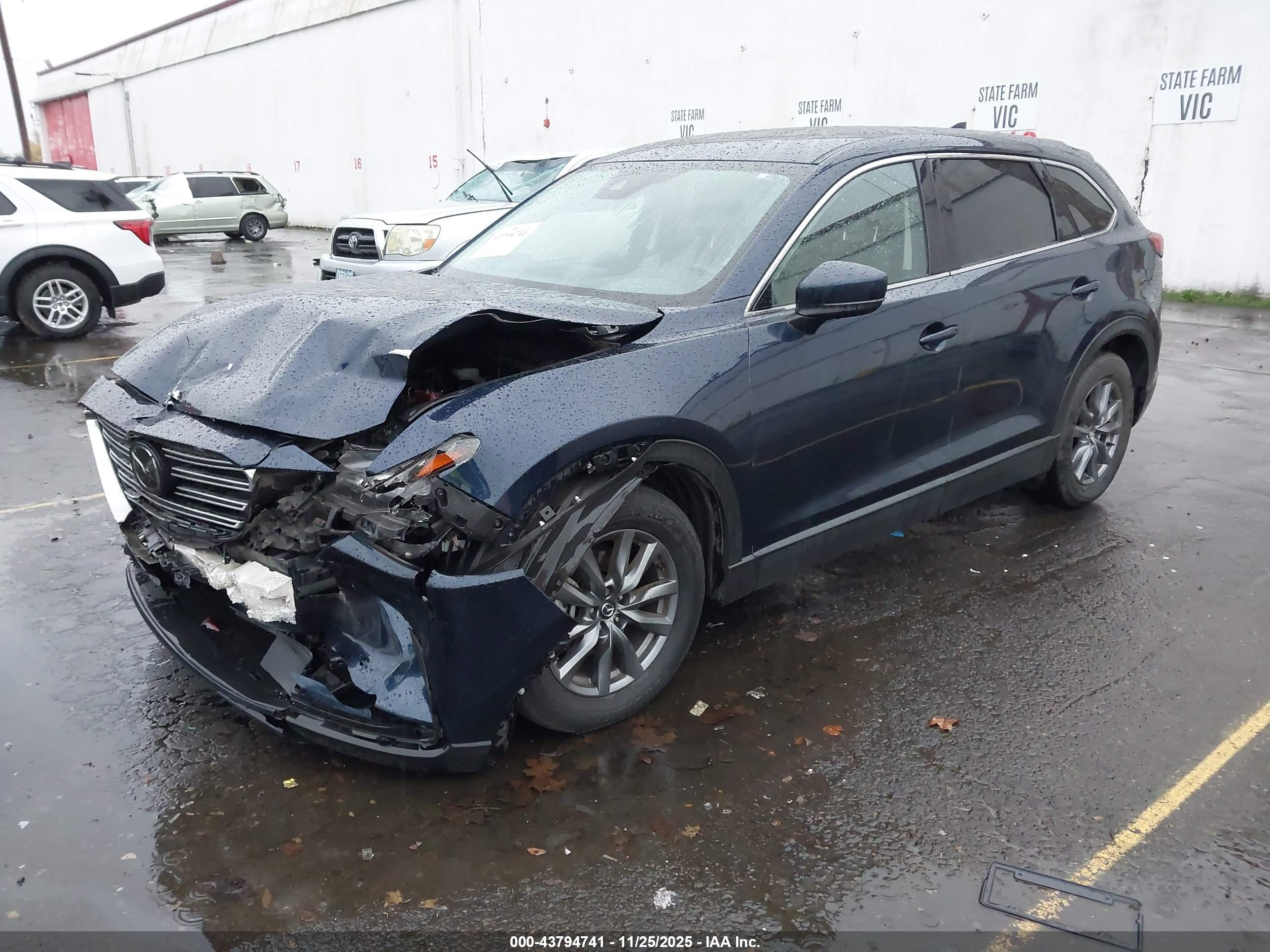 MAZDA CX-9 image 2