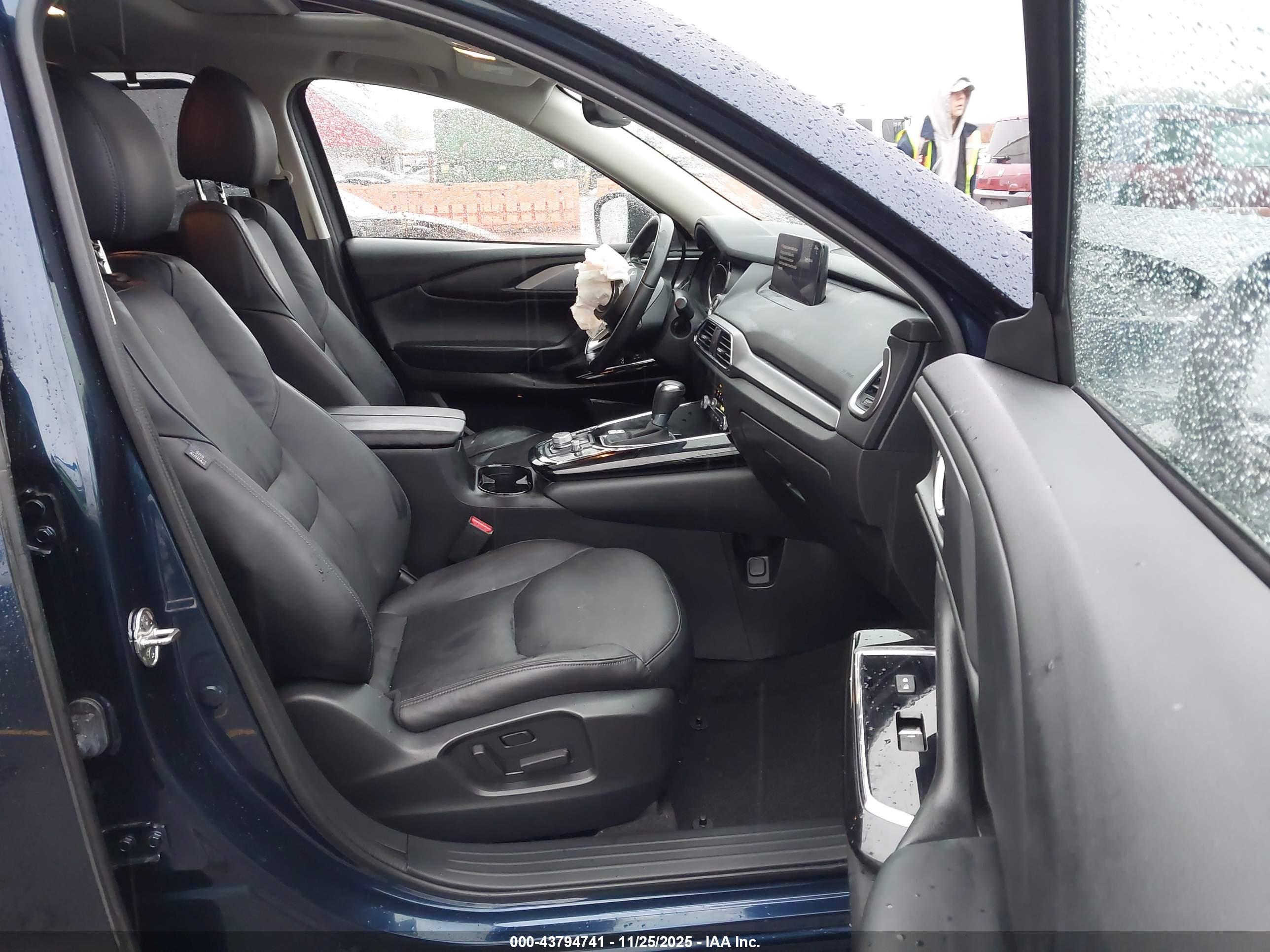 MAZDA CX-9 image 5