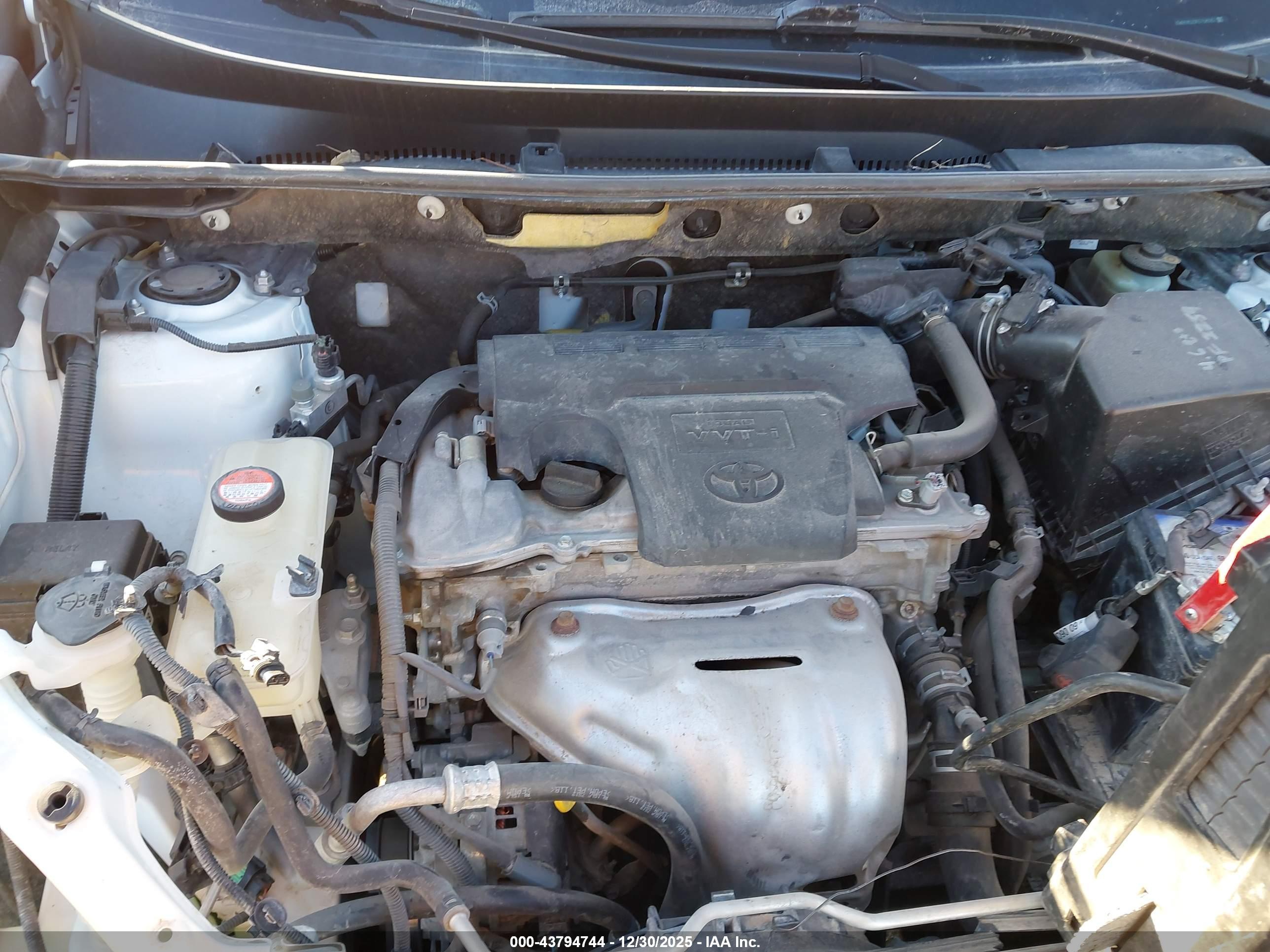 TOYOTA RAV4 image 10