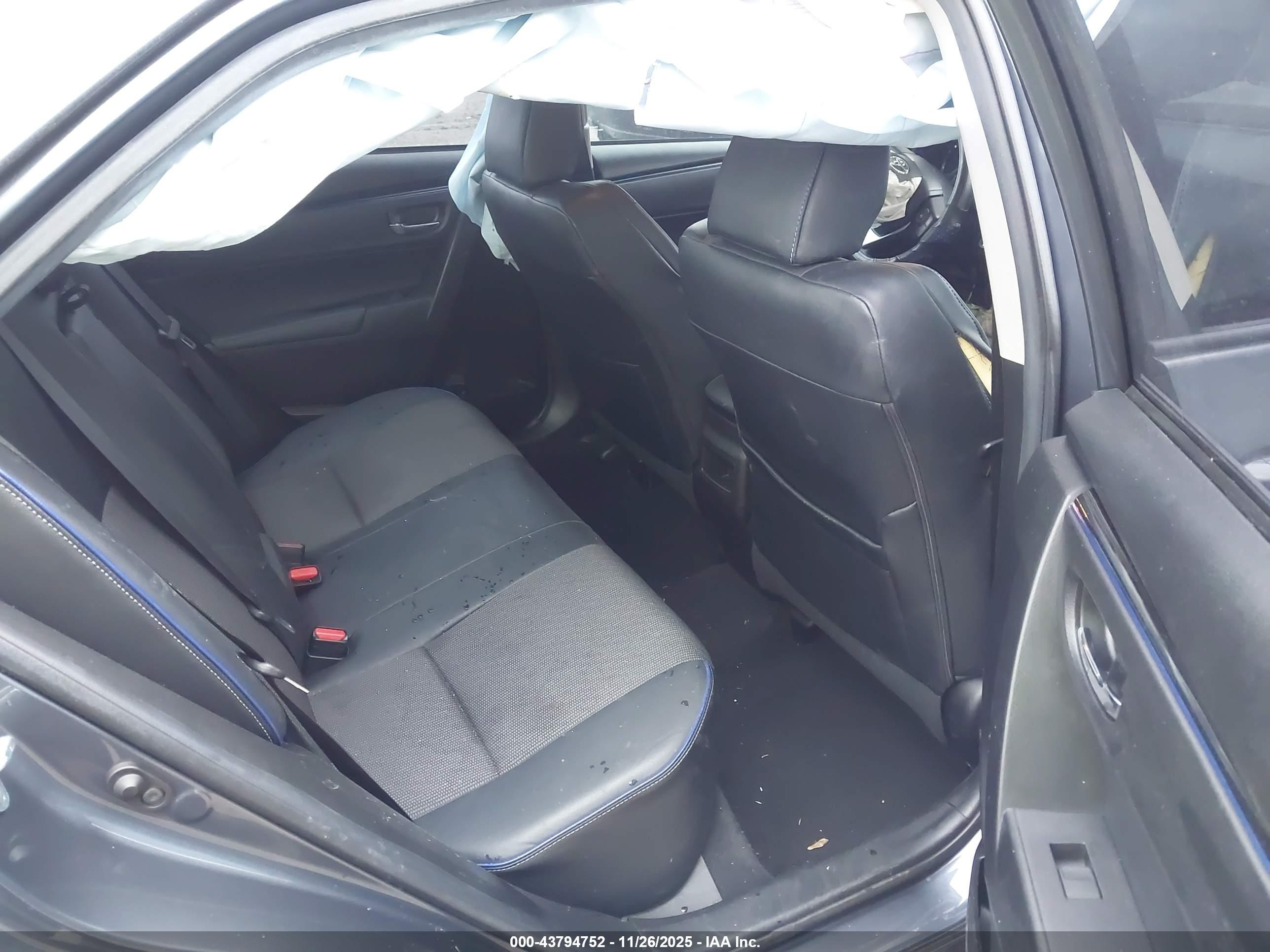 TOYOTA COROLLA image 8