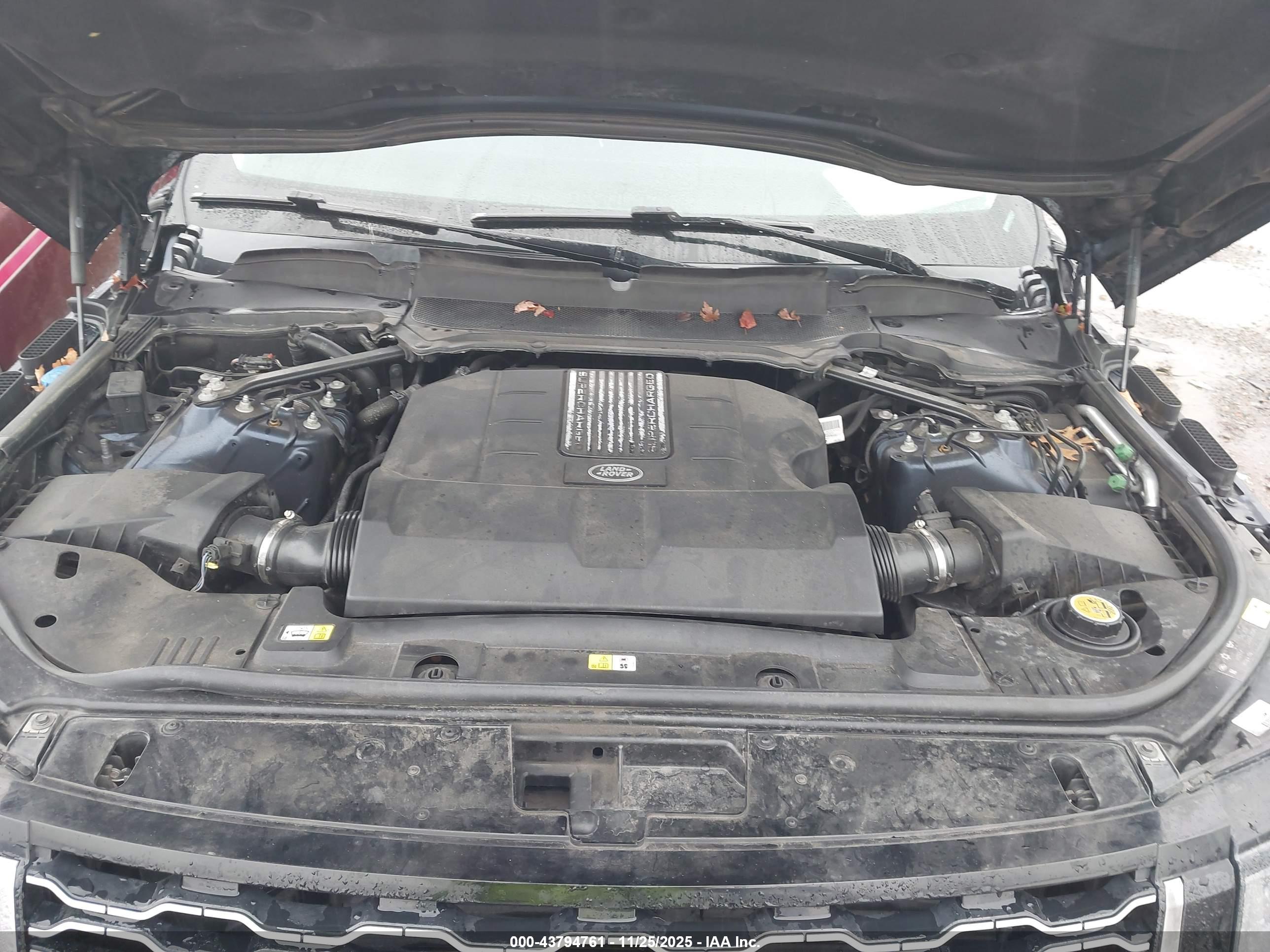 LAND ROVER image 10