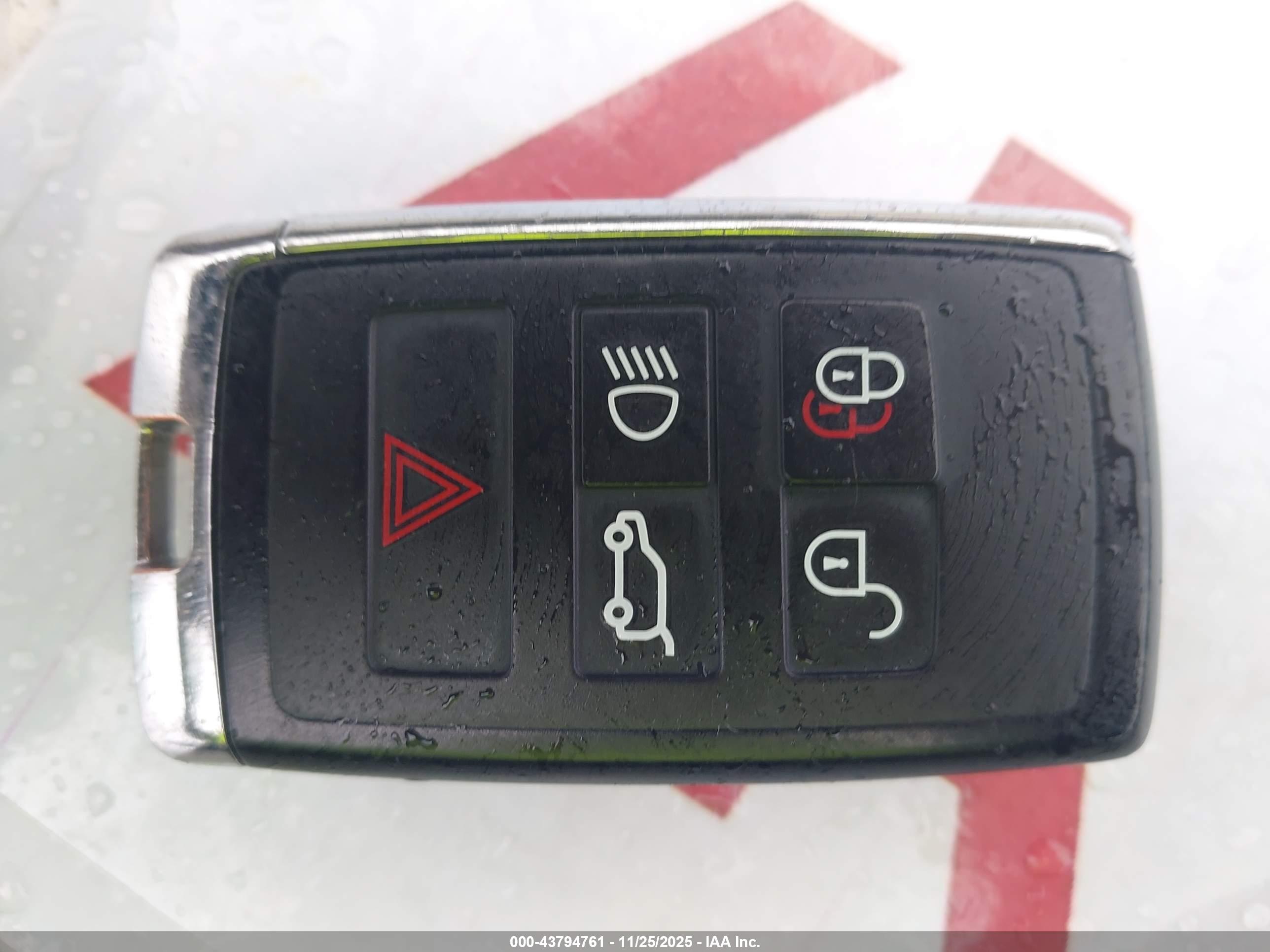 LAND ROVER image 11
