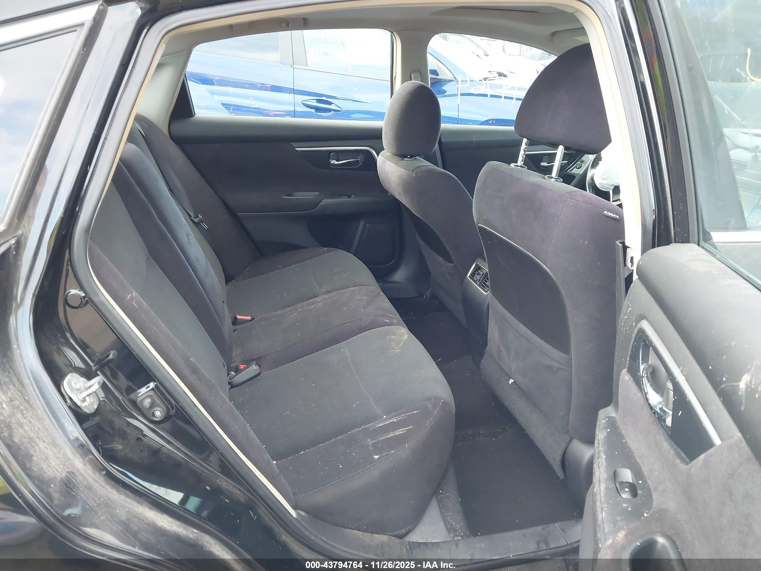 NISSAN ALTIMA image 8