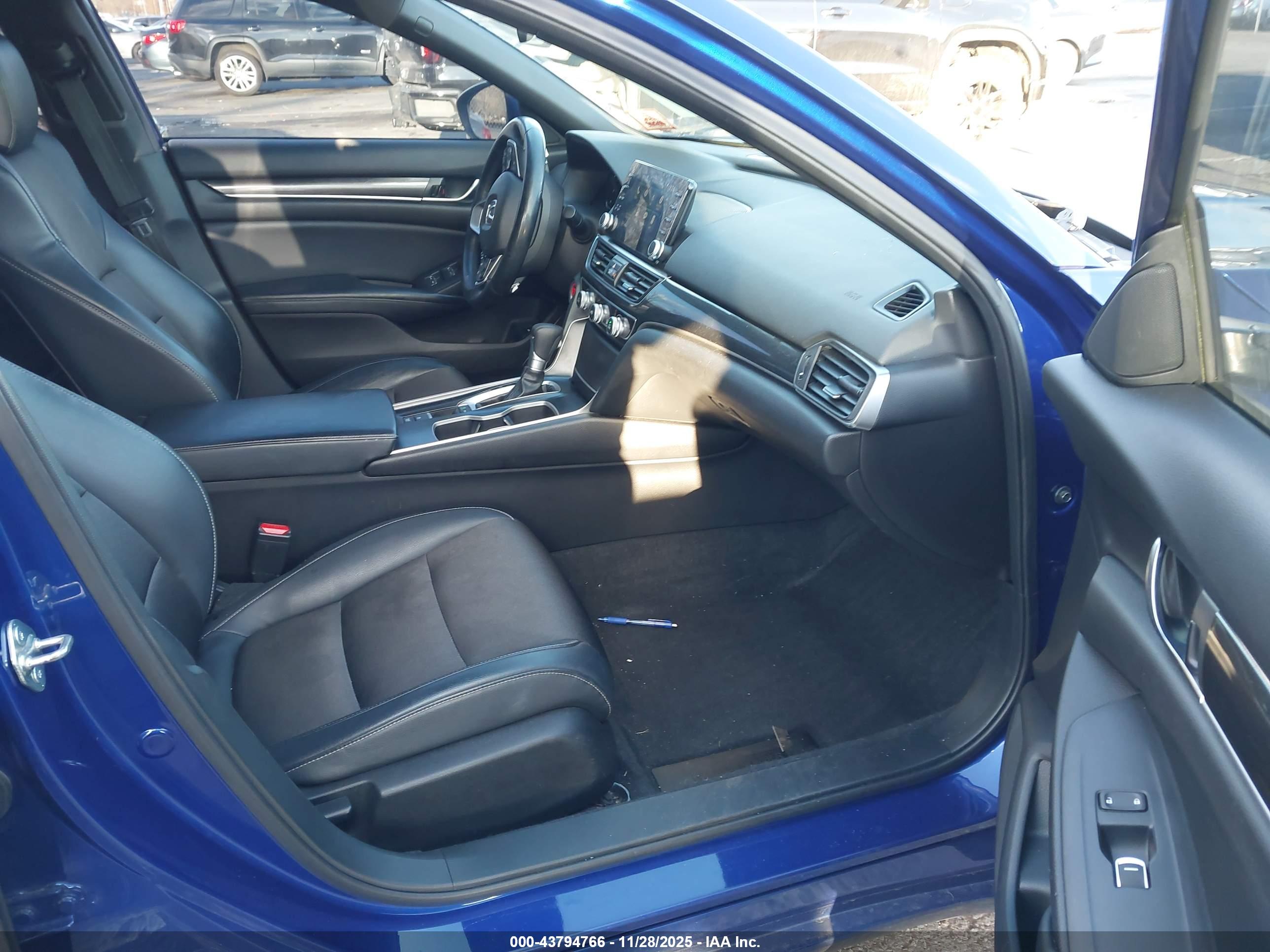 HONDA ACCORD image 5