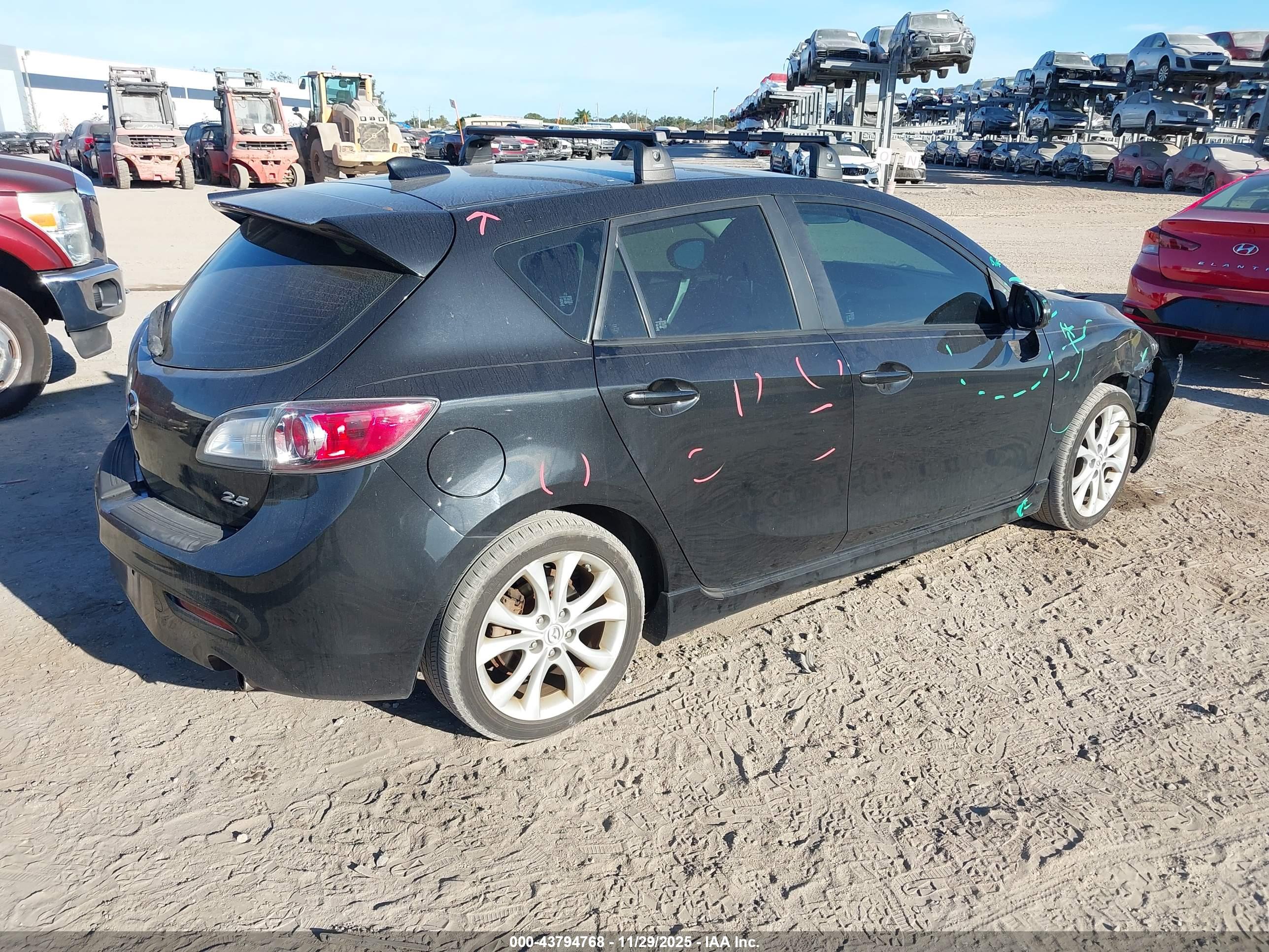 MAZDA MAZDA3 image 4
