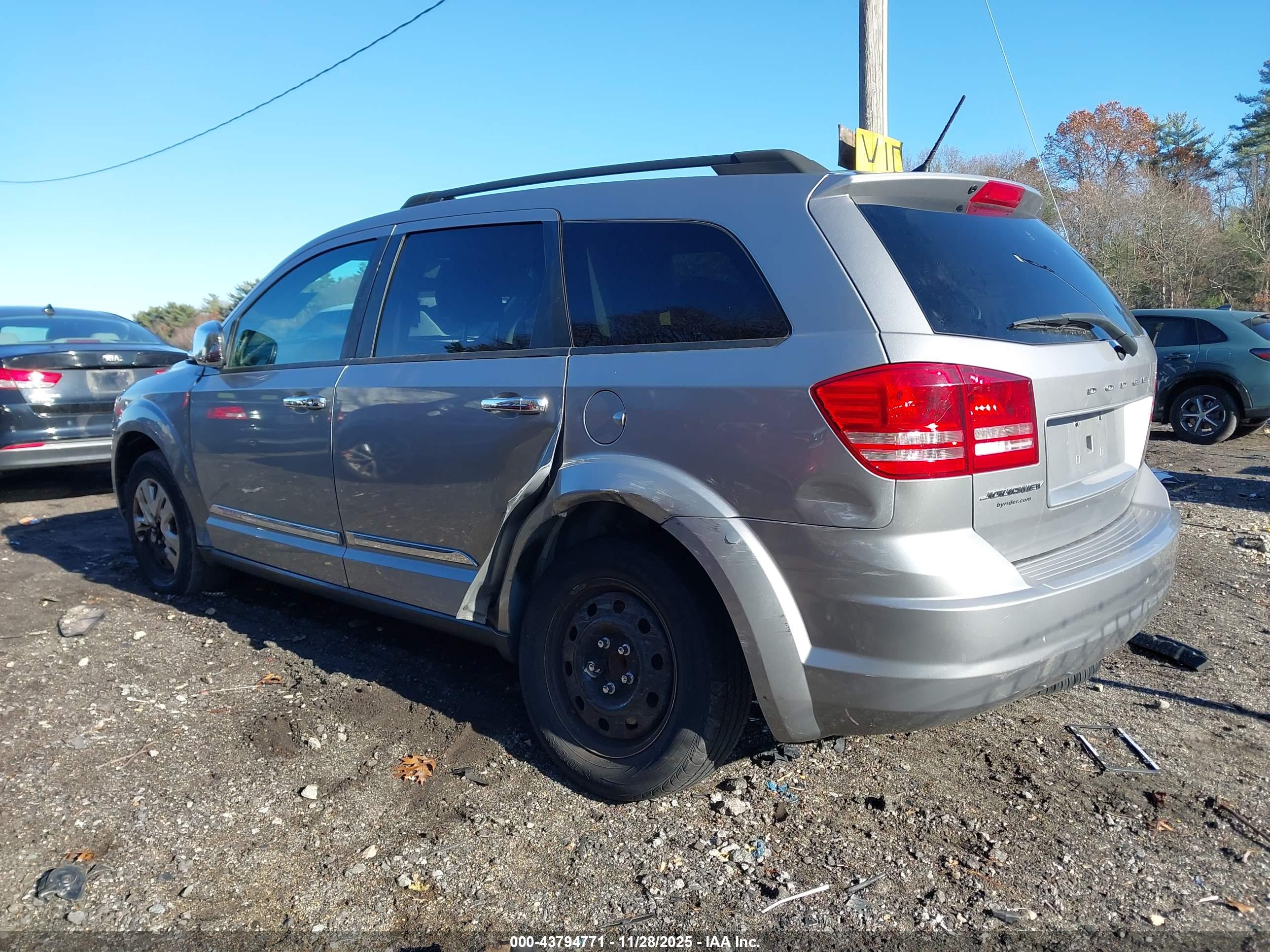 DODGE JOURNEY image 3