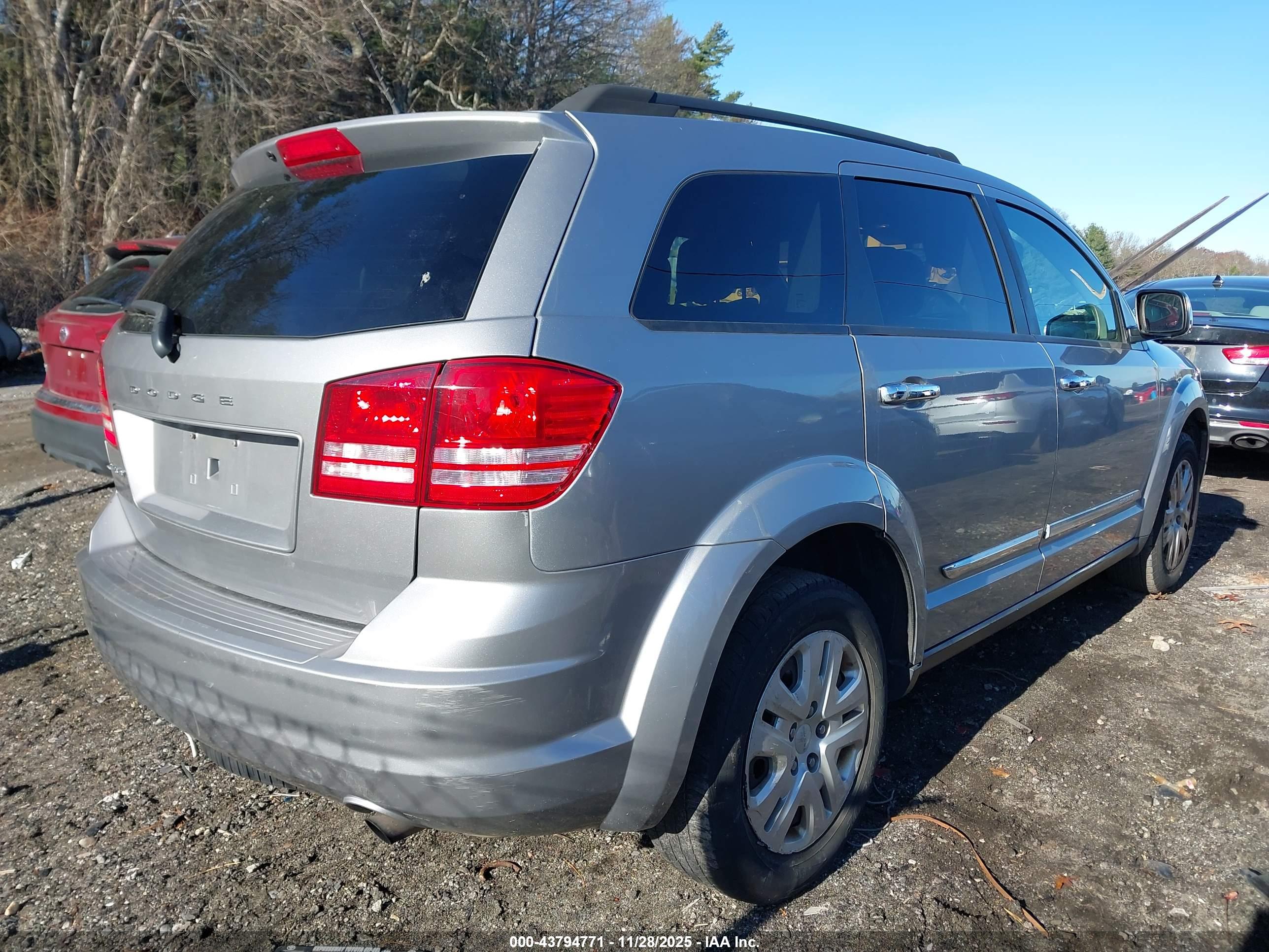 DODGE JOURNEY image 4