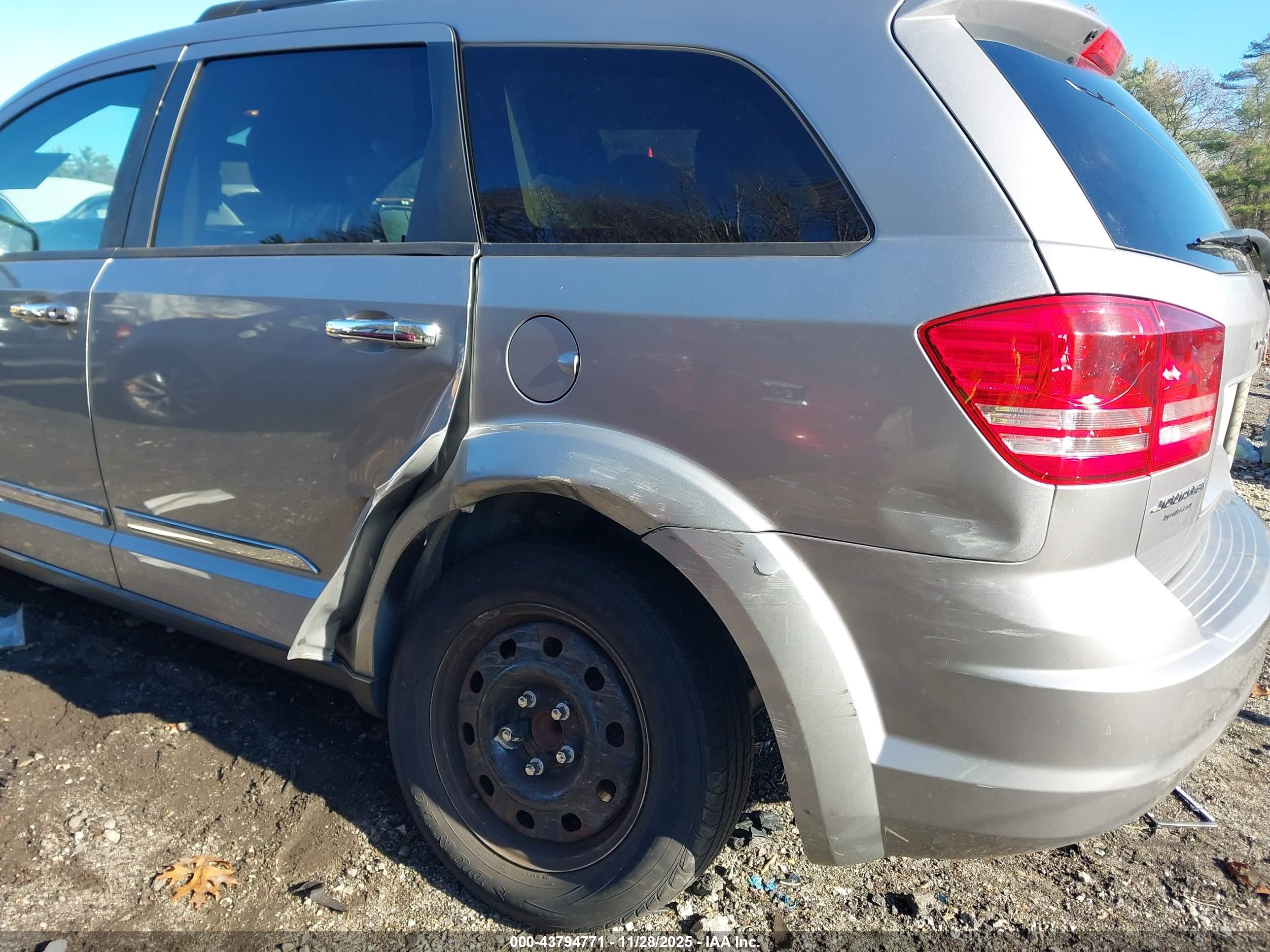 DODGE JOURNEY image 6