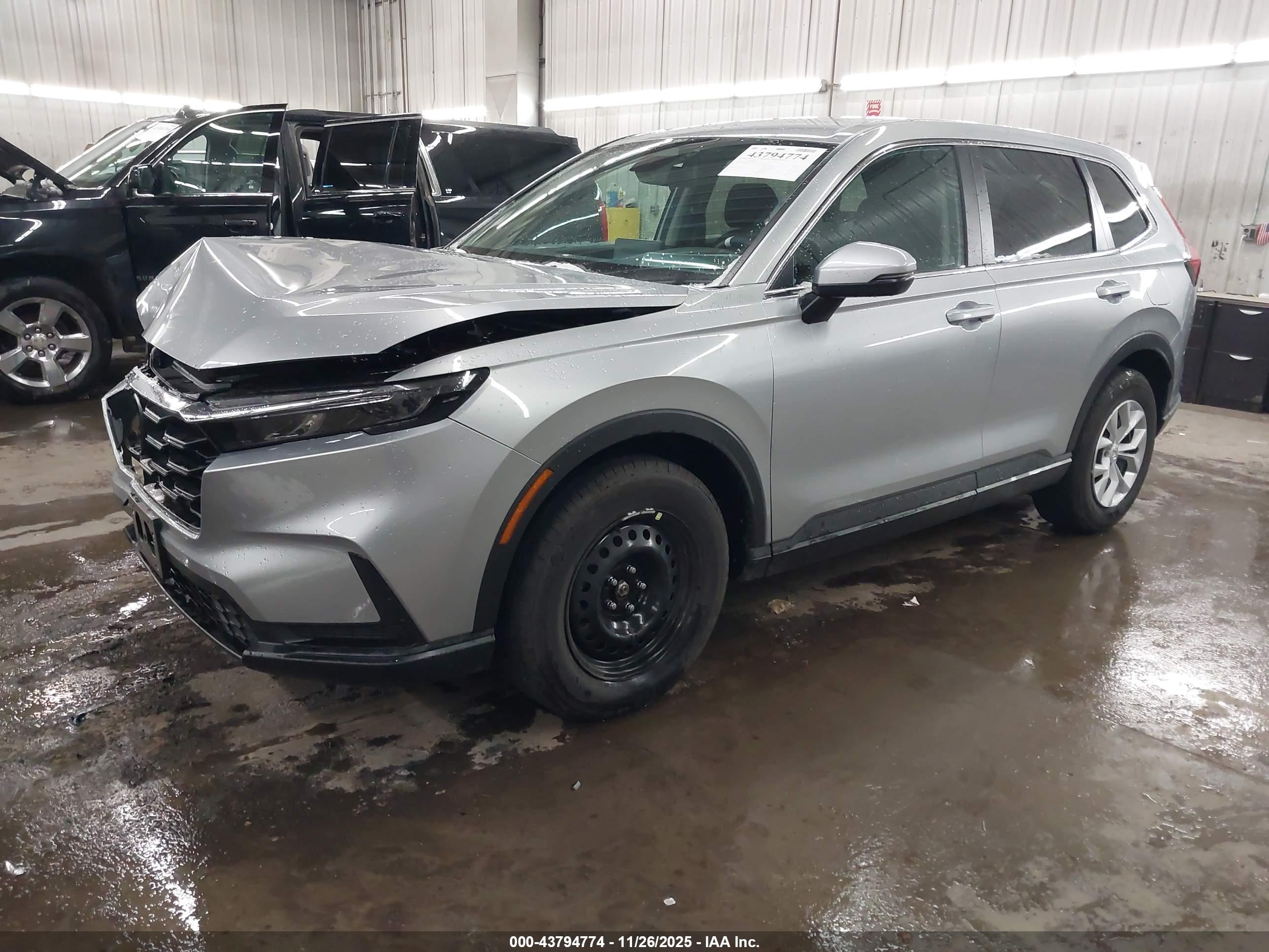 HONDA CR-V image 2
