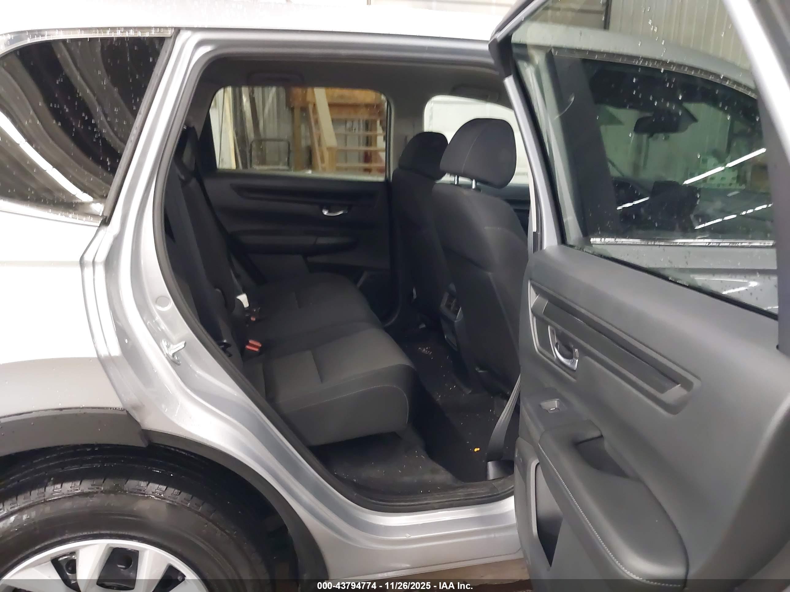 HONDA CR-V image 8