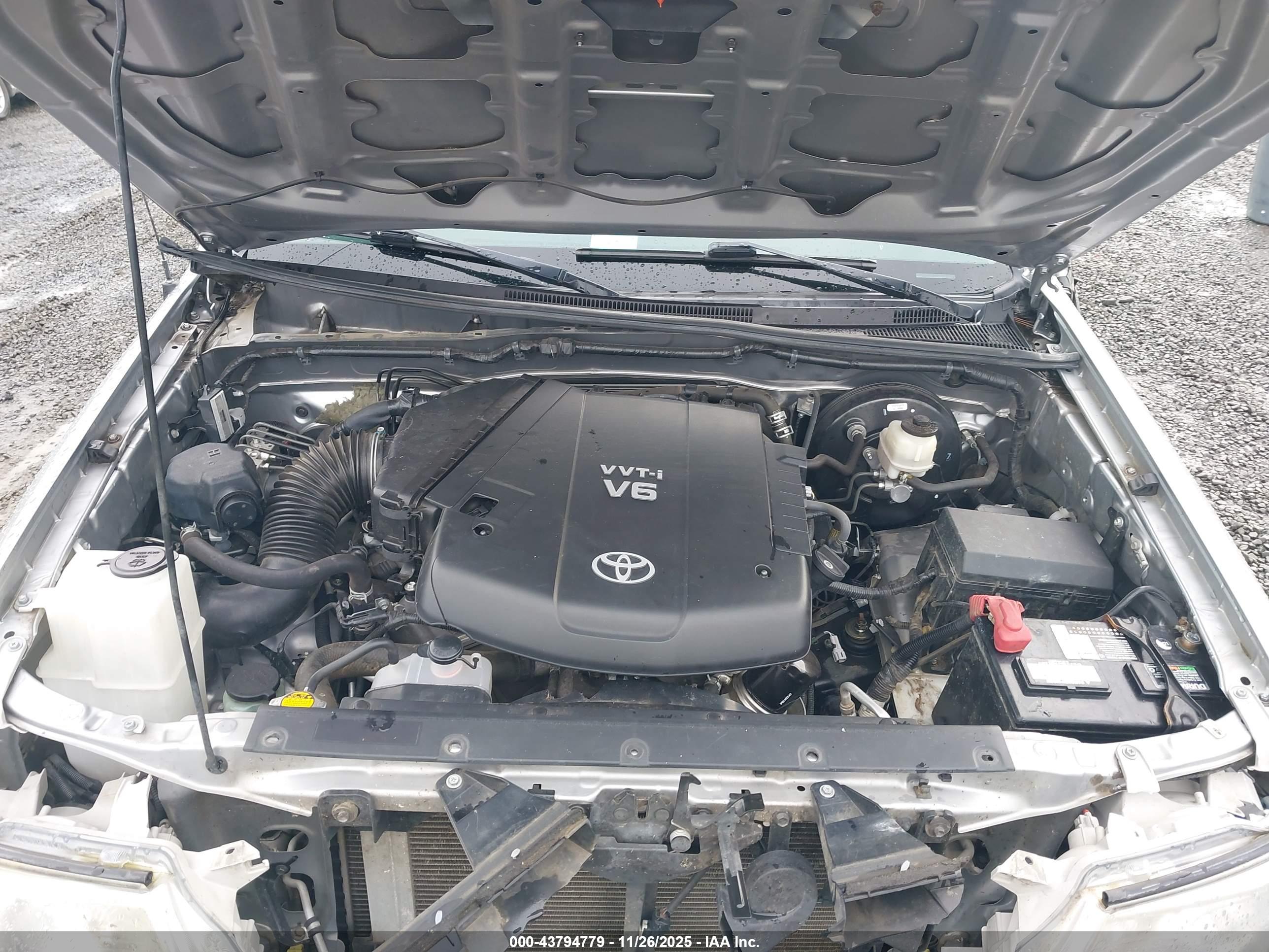 TOYOTA TACOMA image 10