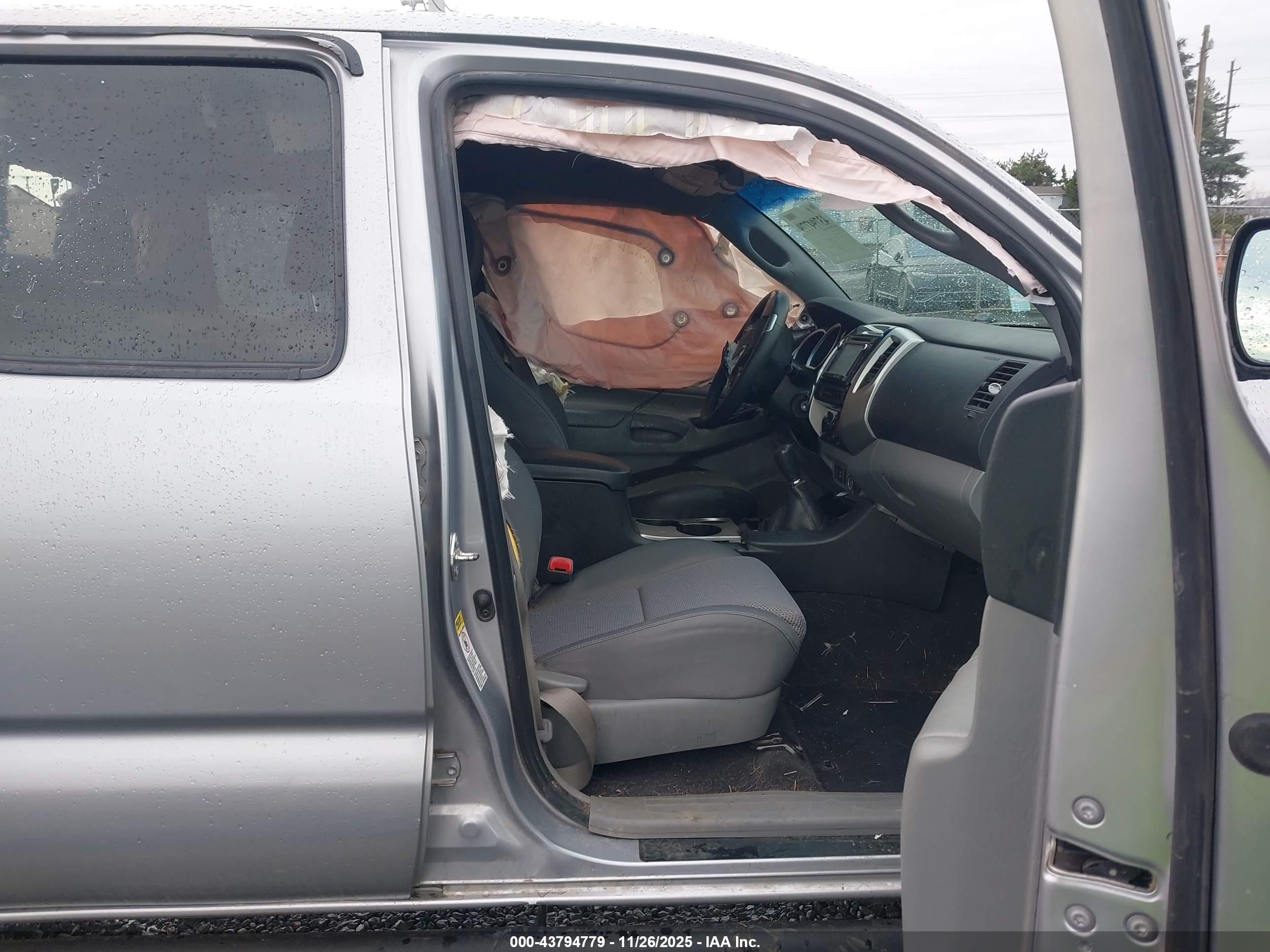 TOYOTA TACOMA image 5