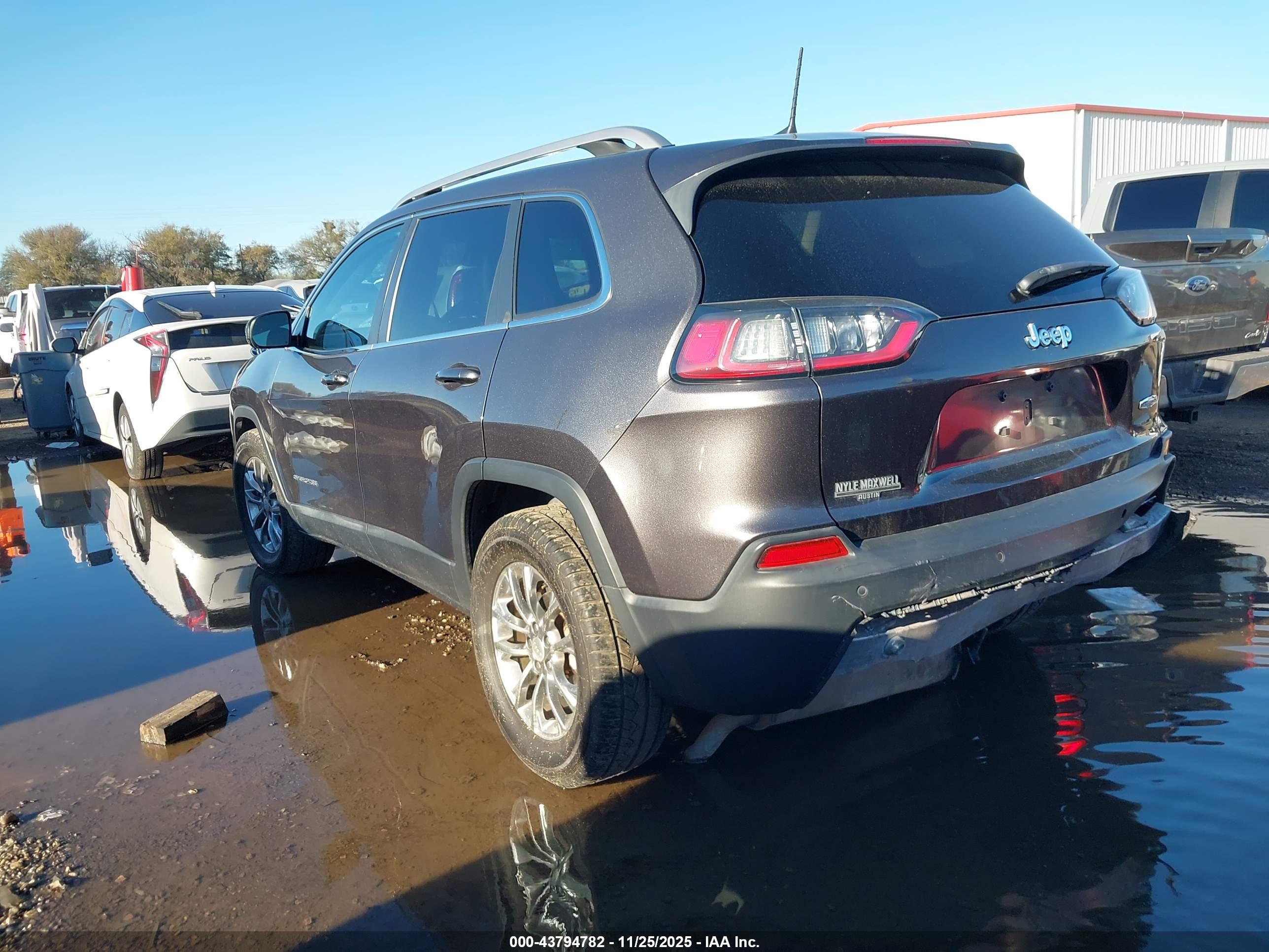 JEEP CHEROKEE image 3