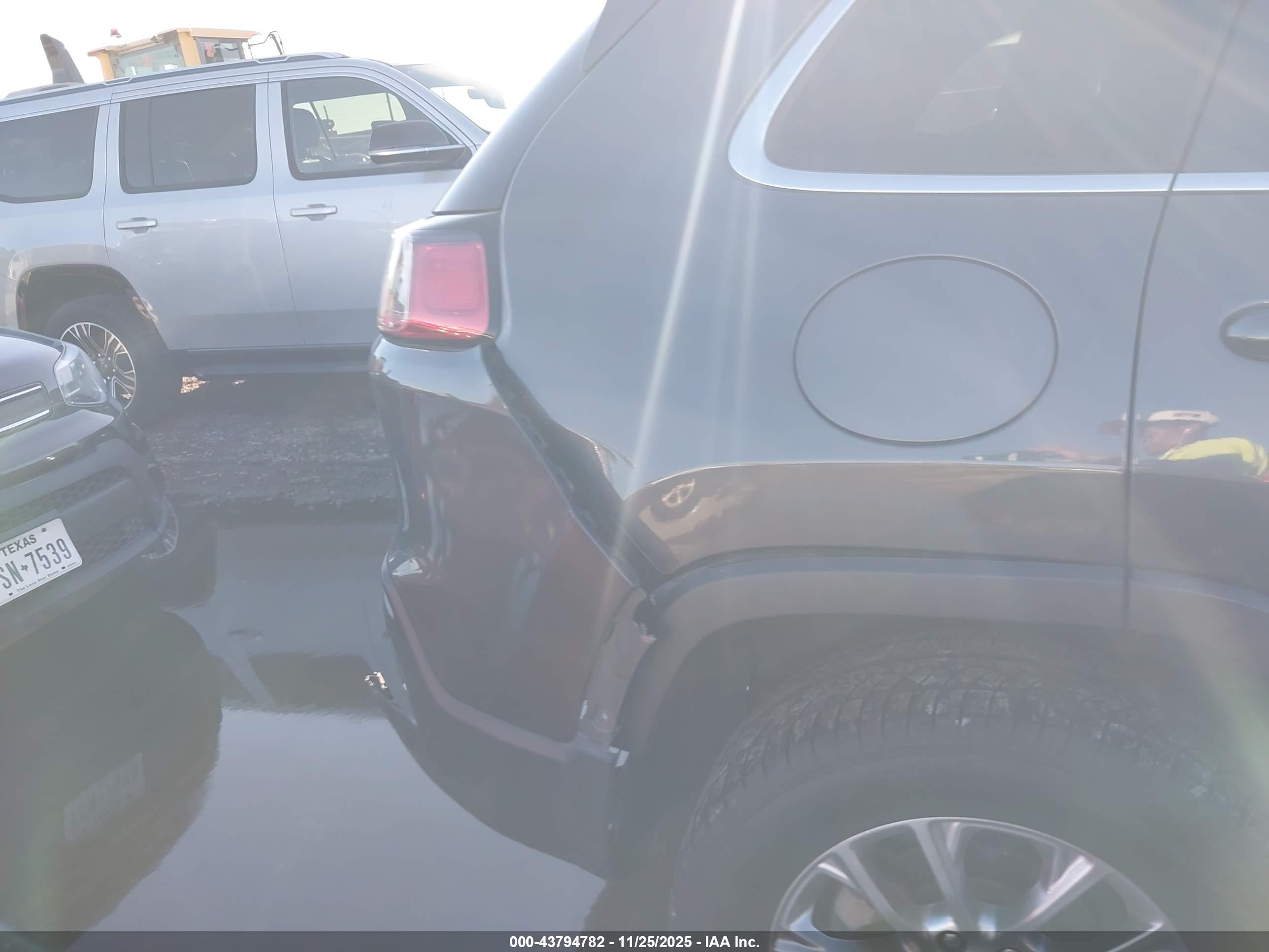JEEP CHEROKEE image 6