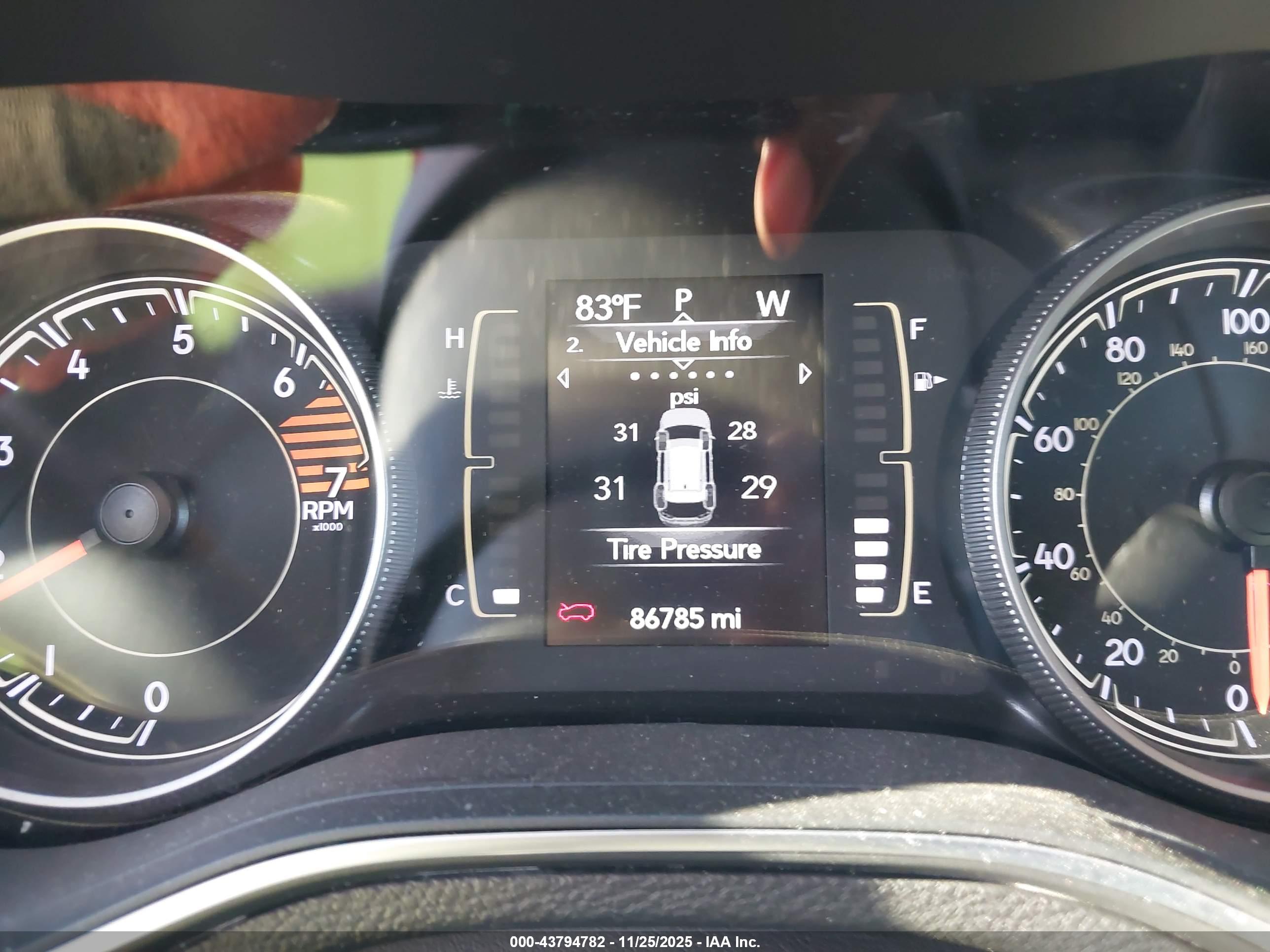JEEP CHEROKEE image 7
