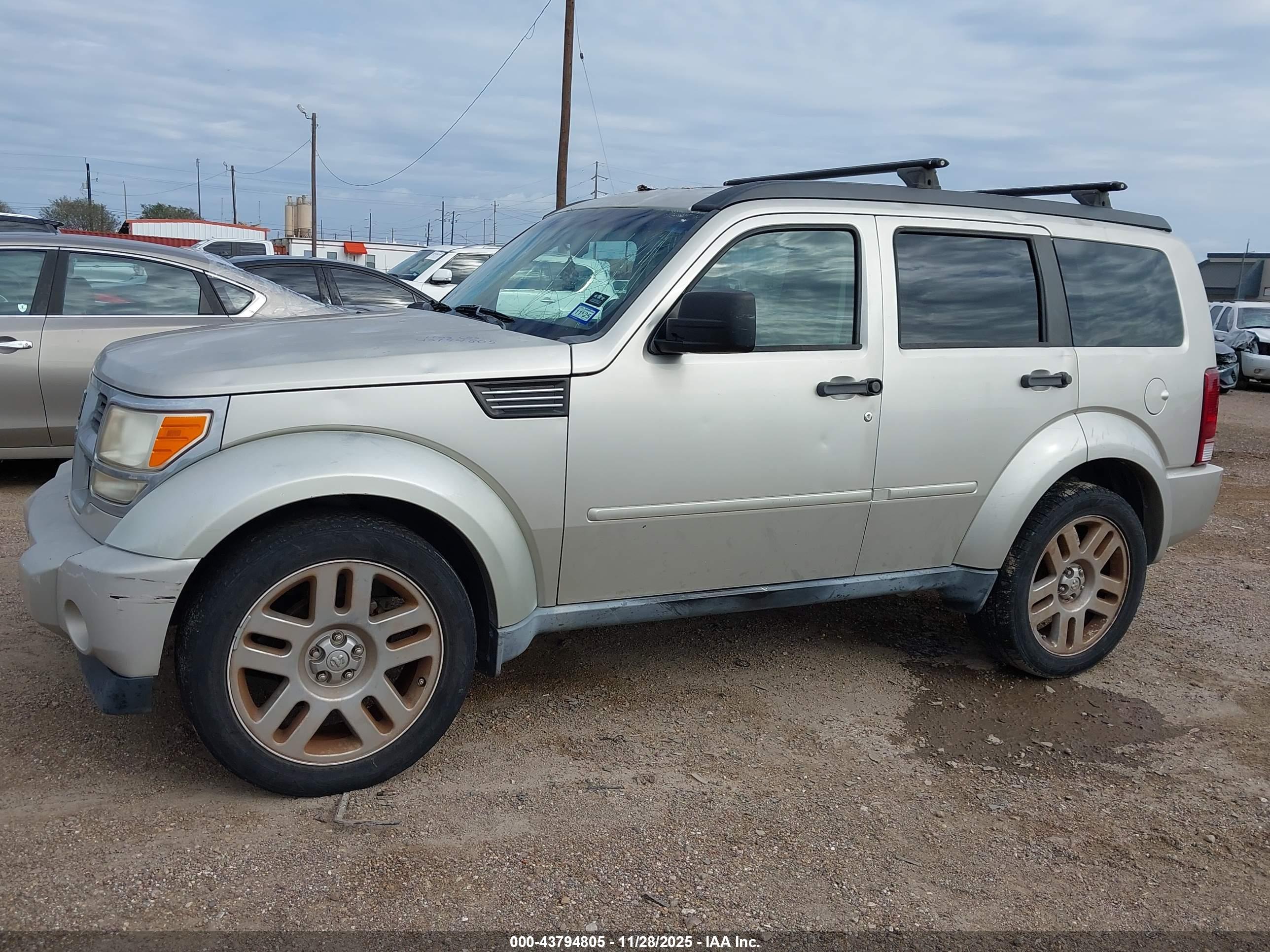 DODGE NITRO image 2