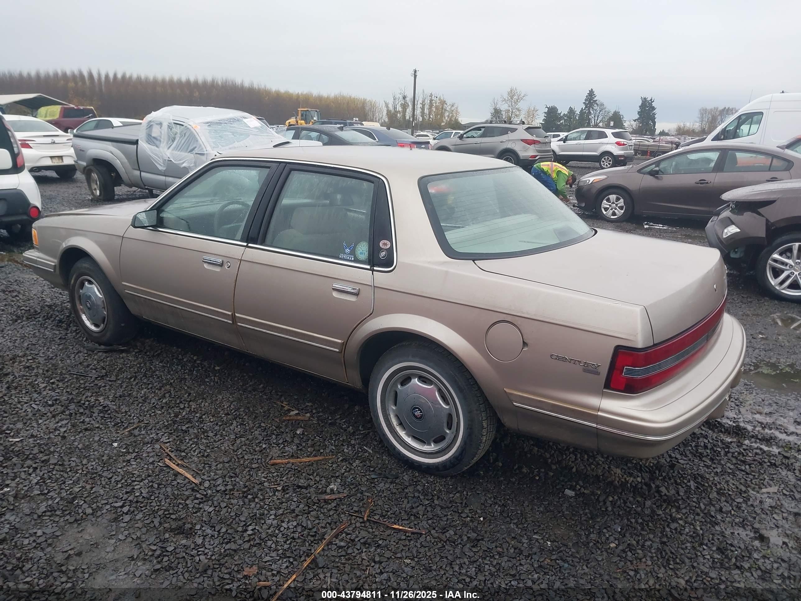 BUICK CENTURY image 3