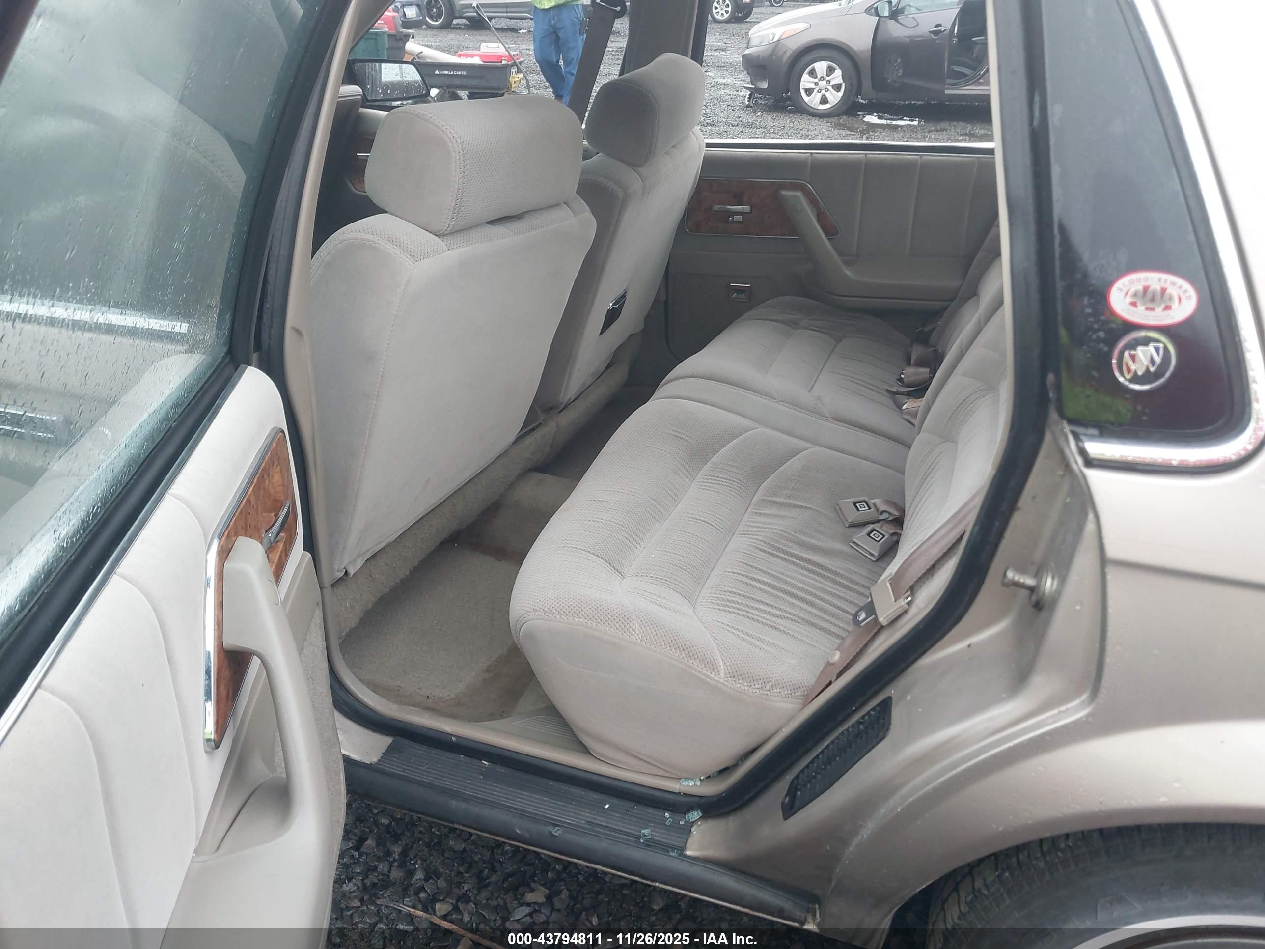 BUICK CENTURY image 8