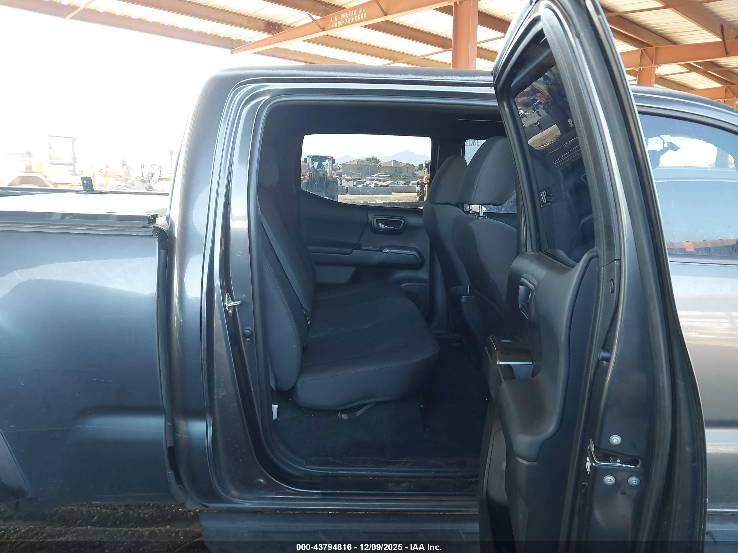 TOYOTA TACOMA image 8